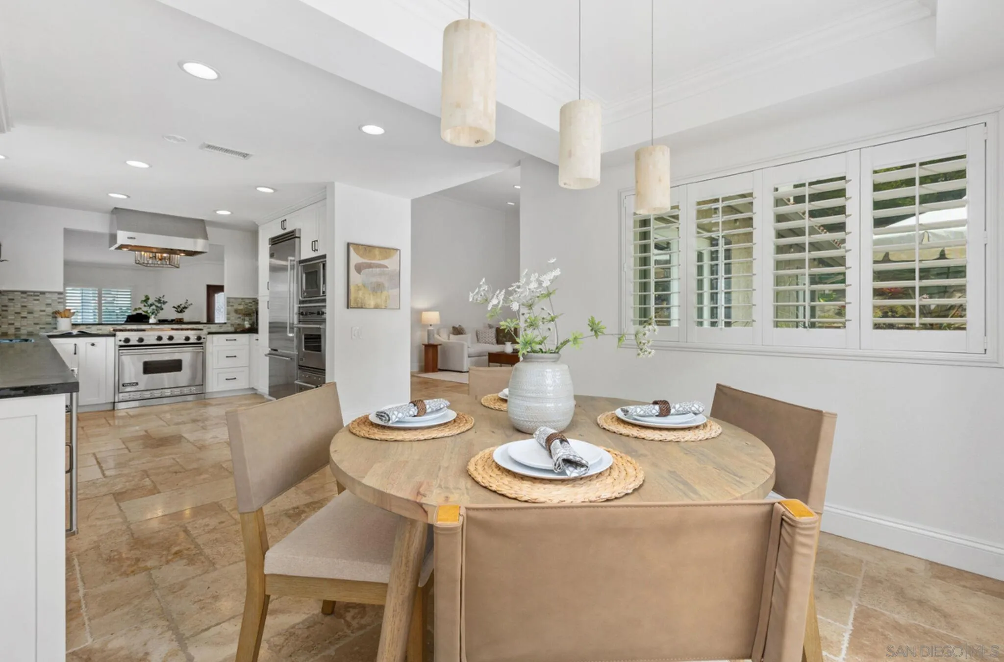 https://cdn.realtyfeed.com/cdn/127/260013773/613465581f3bf9b64be01efd1612009c.webp