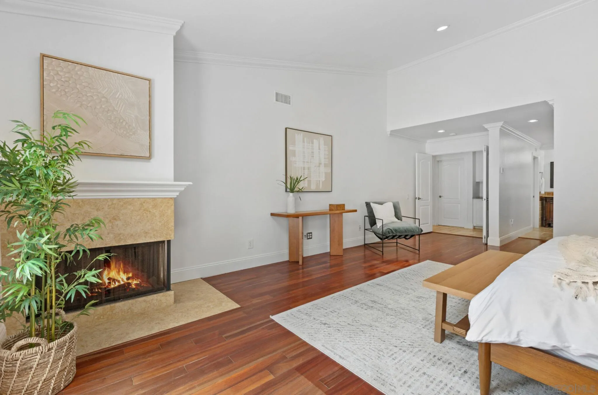 https://cdn.realtyfeed.com/cdn/127/260013773/64b81e58f75b6daf53d13655ccd00288.webp