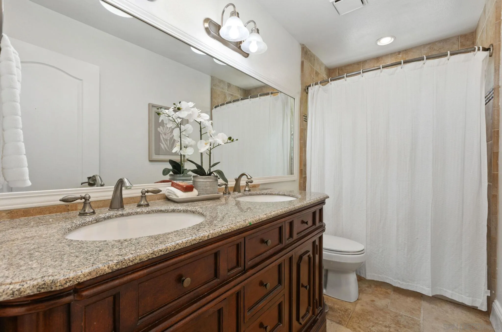 https://cdn.realtyfeed.com/cdn/127/260013773/692fde4f3e138842058e60a3704160c3.webp