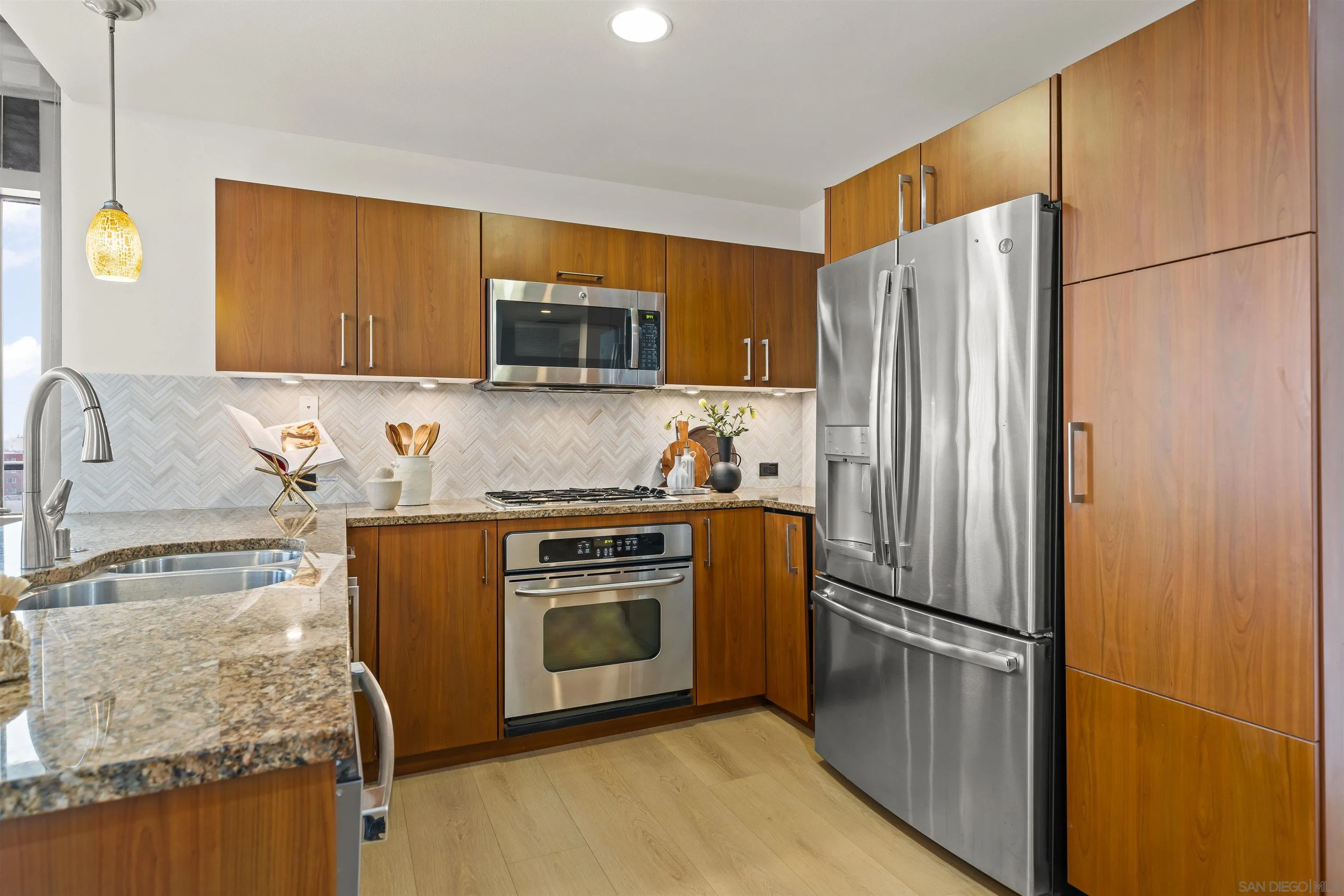 Photo #3: 260013774 Listing: Photo #3