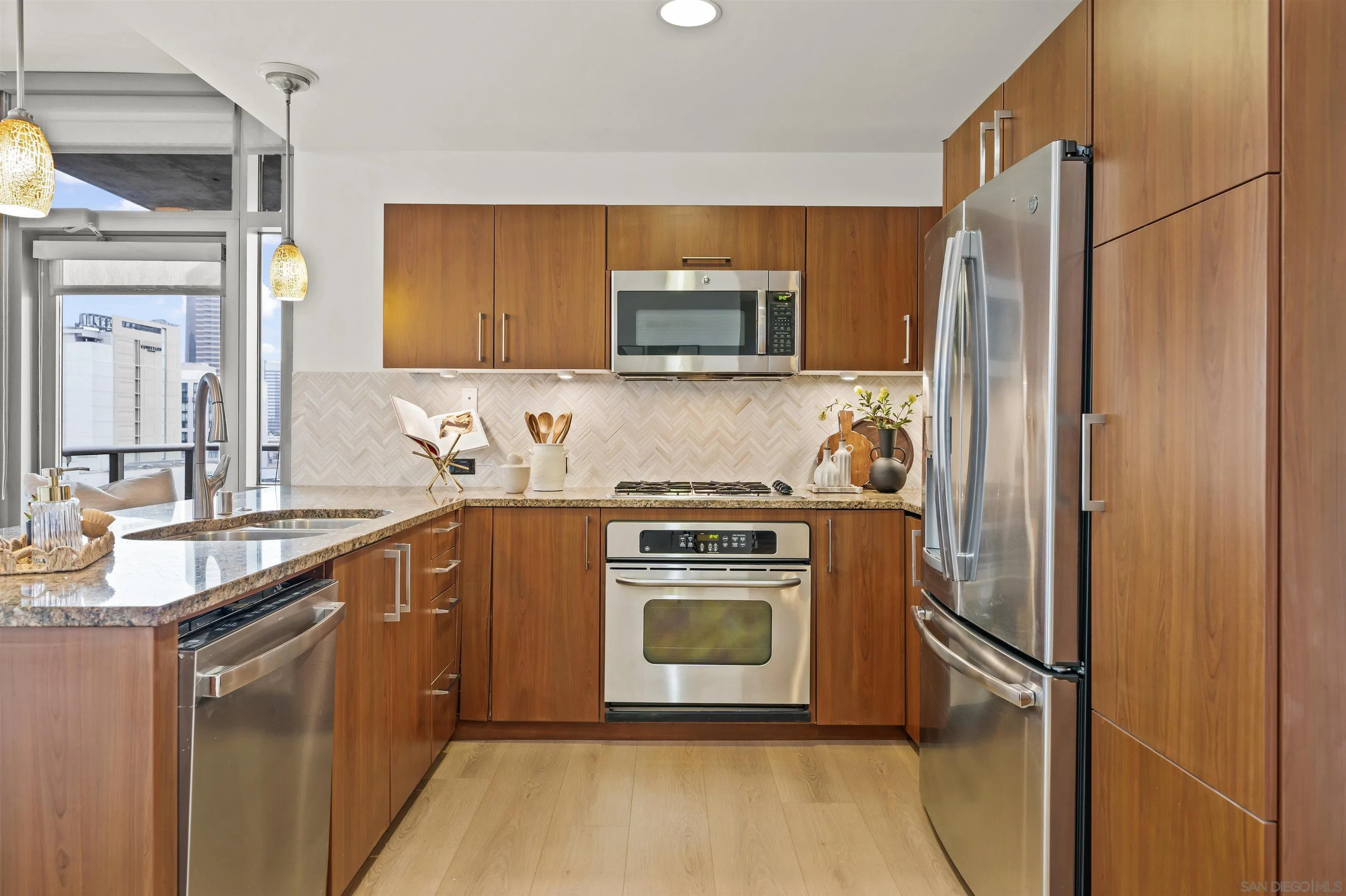 Photo #2: 260013774 Listing: Photo #2