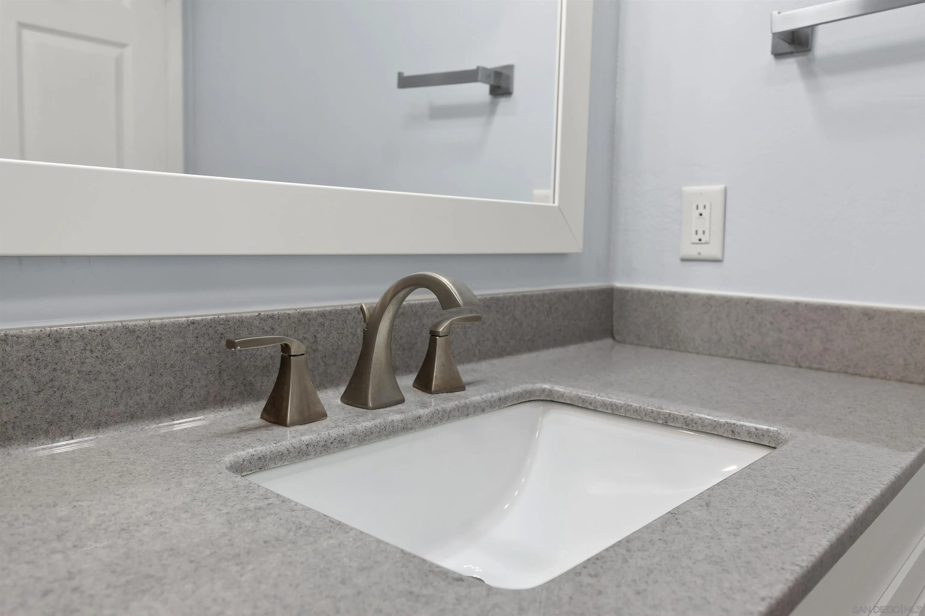 Photo #20: 260013781 Listing: Photo #20