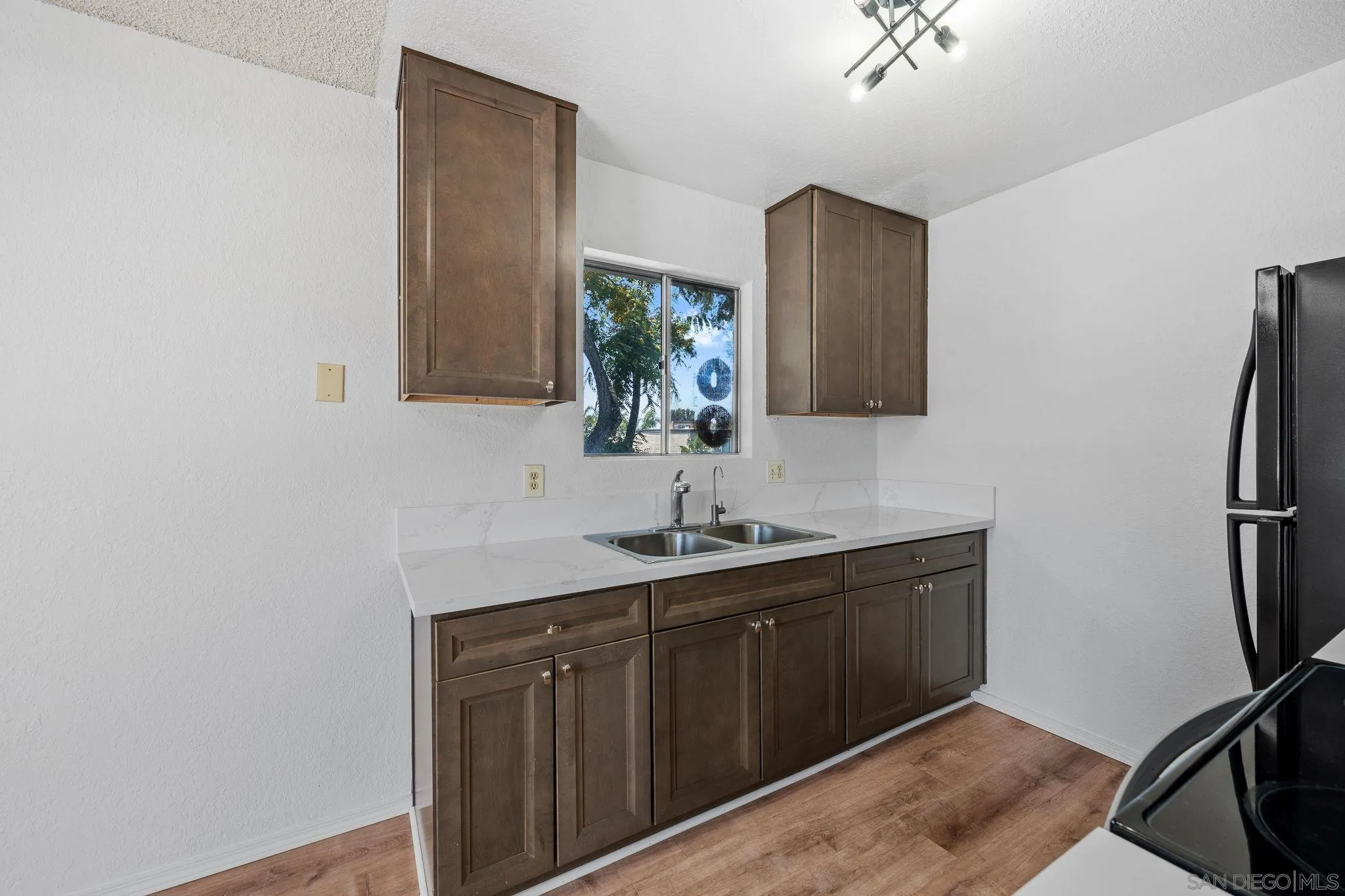 Photo #12: 260013787 Listing: Photo #12