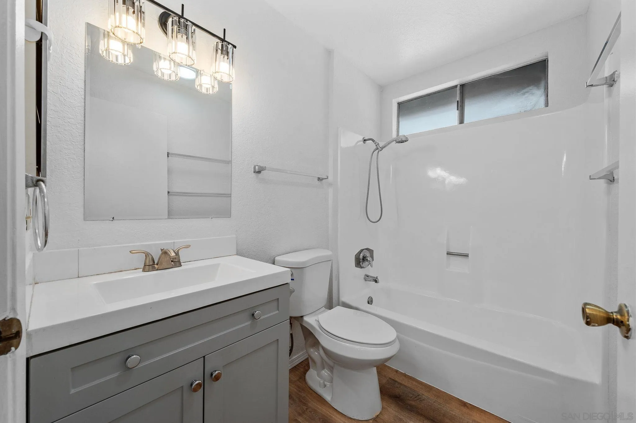Photo #23: 260013787 Listing: Photo #23