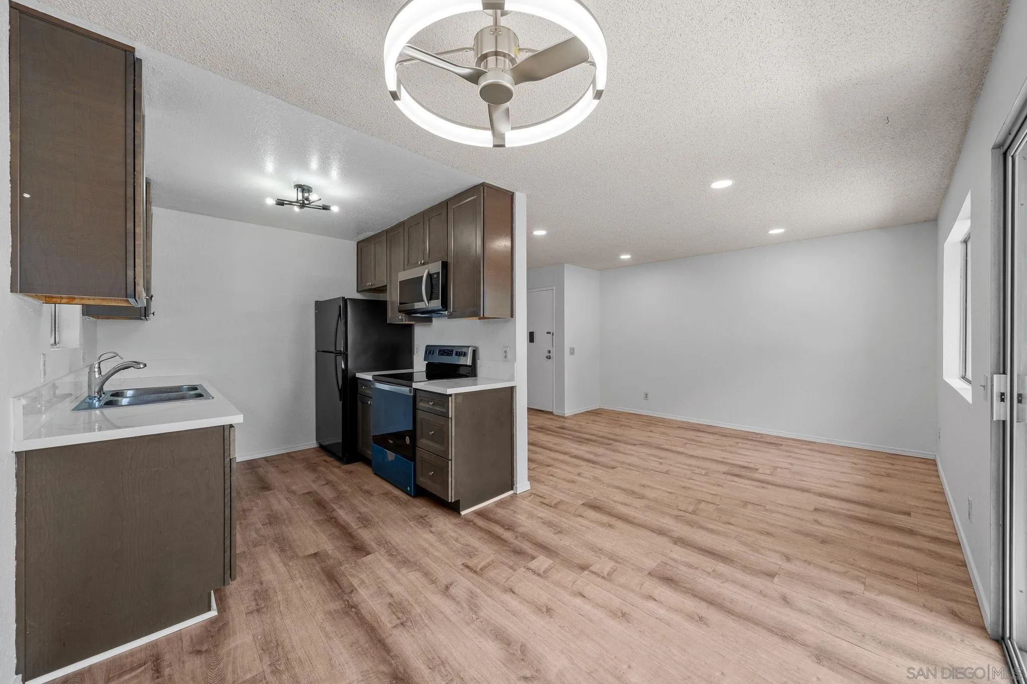 Photo #9: 260013787 Listing: Photo #9