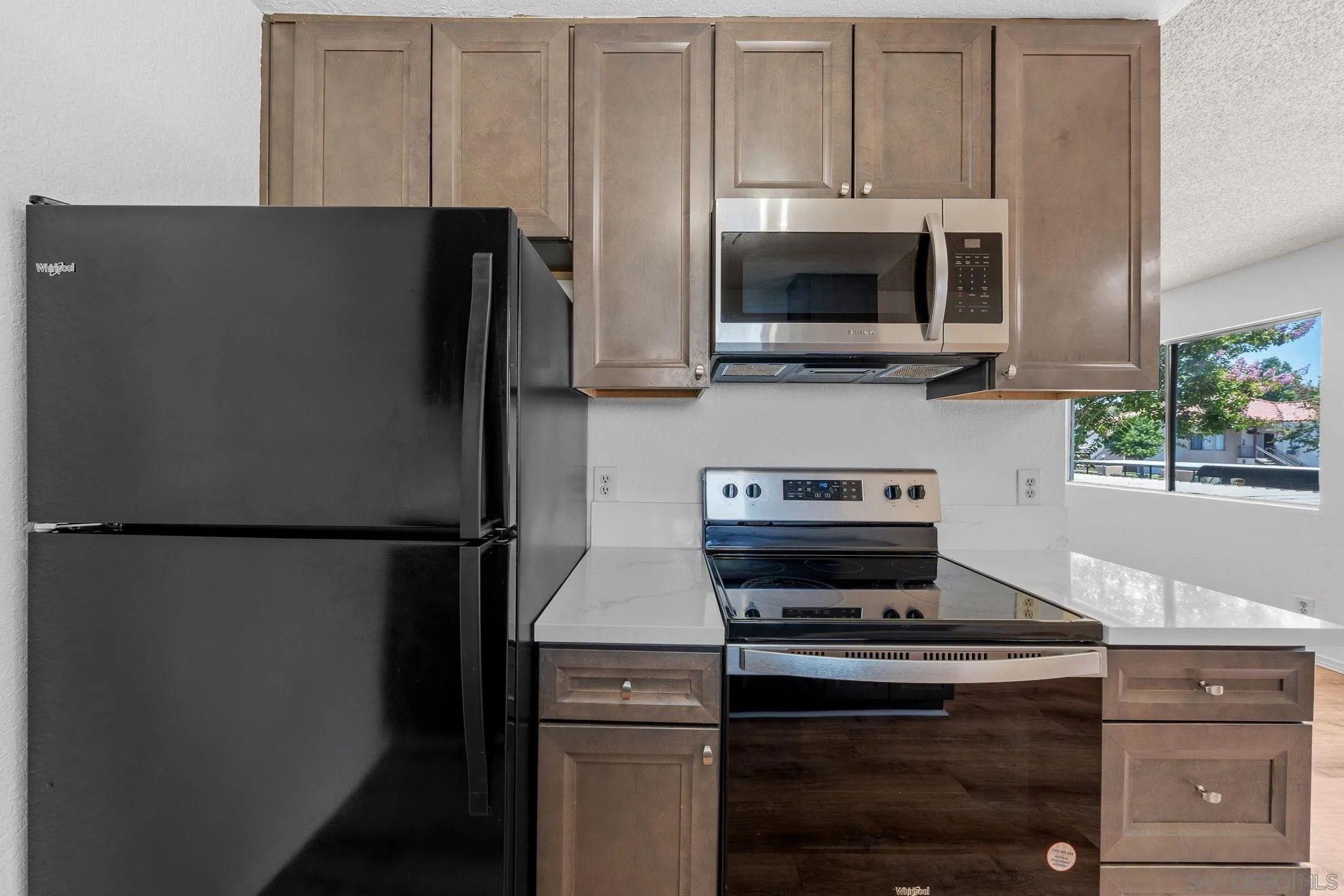 Photo #14: 260013787 Listing: Photo #14