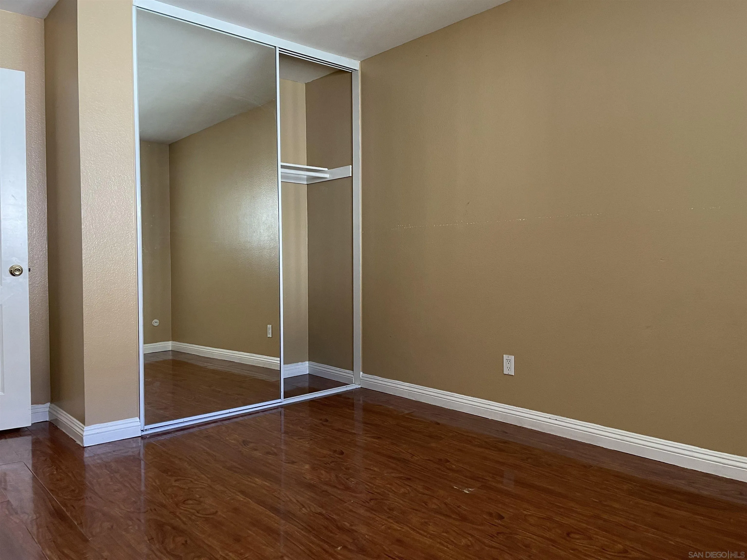 Photo #5: 260013789 Listing: Photo #5