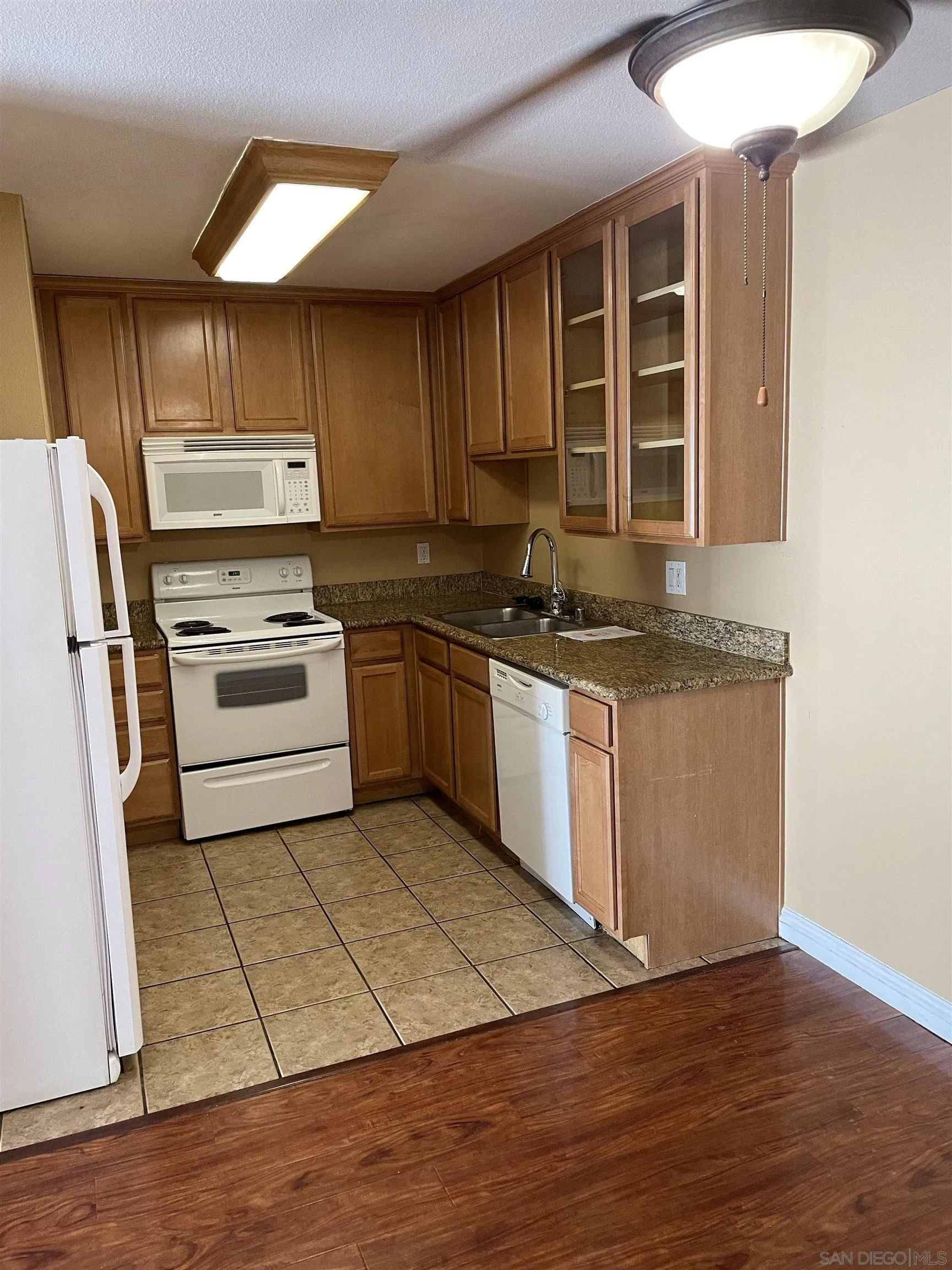 Photo #3: 260013789 Listing: Photo #3