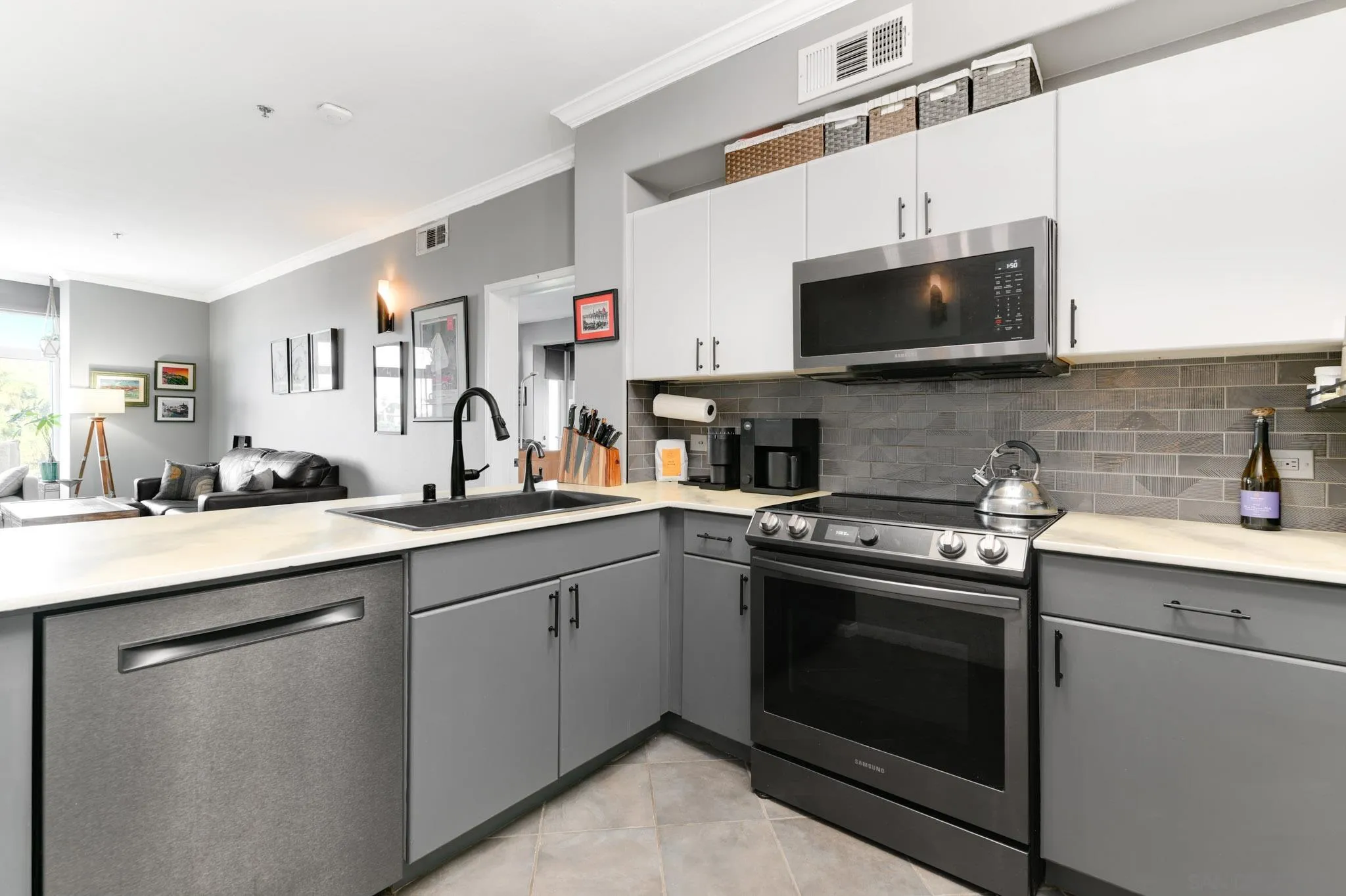 https://cdn.realtyfeed.com/cdn/127/260013794/587d80fcbcb4a5eddcf91a4e68a738ad.webp