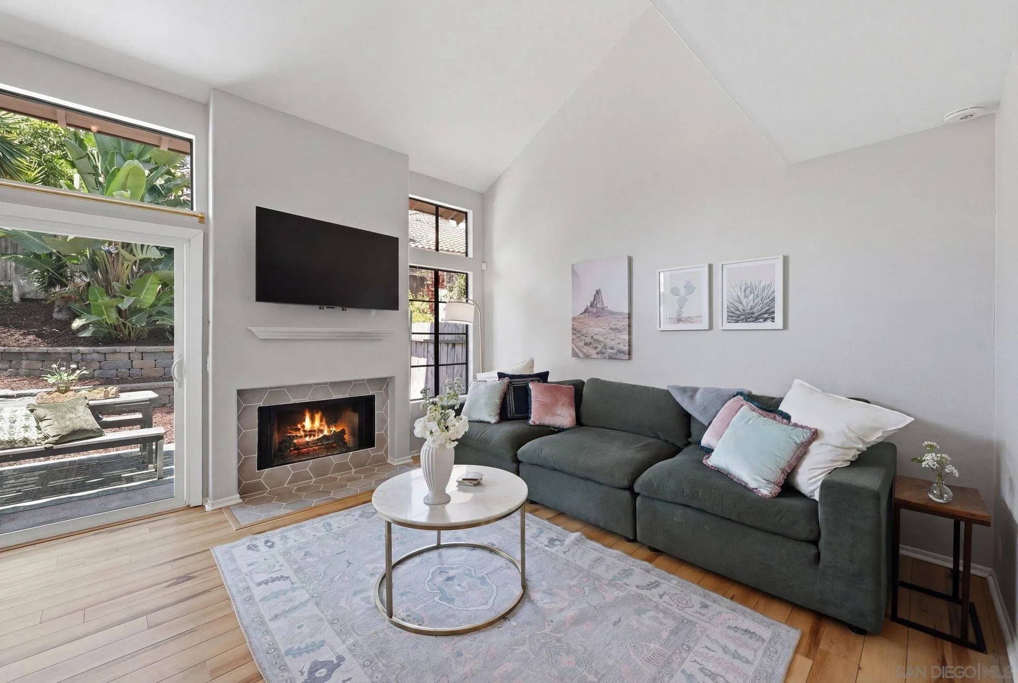 https://cdn.realtyfeed.com/cdn/127/260013795/c0416387c31a97daf6f4ba76446a3aa1.webp