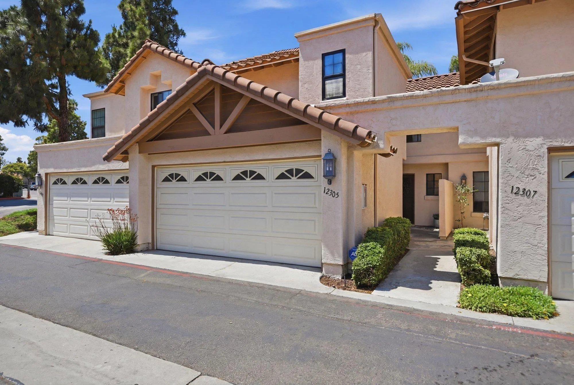 https://cdn.realtyfeed.com/cdn/127/260013795/e45676fdd0ecae853b6b339803dfb5da.webp