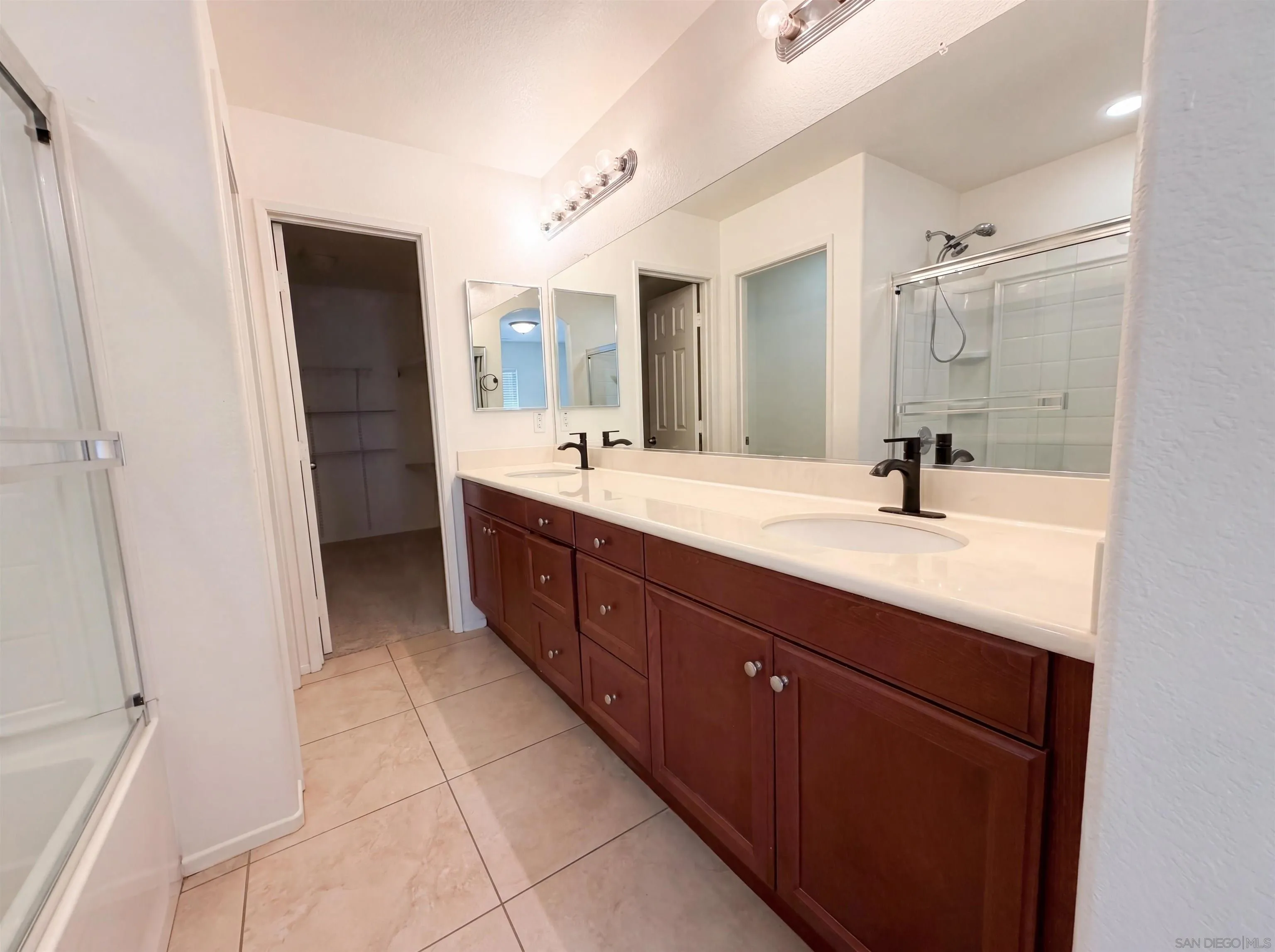 Photo #10: 260013797 Listing: Photo #10