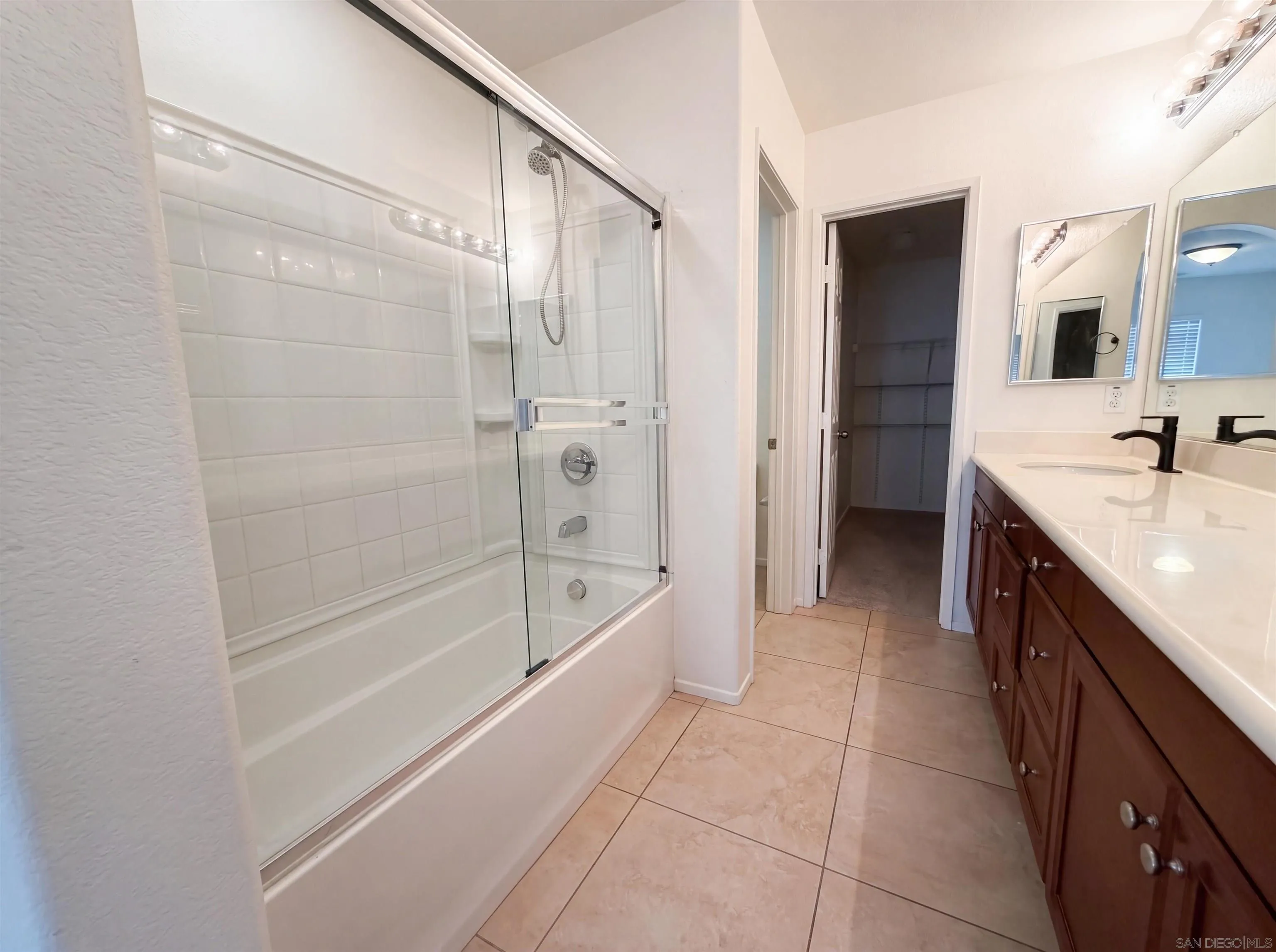 Photo #11: 260013797 Listing: Photo #11