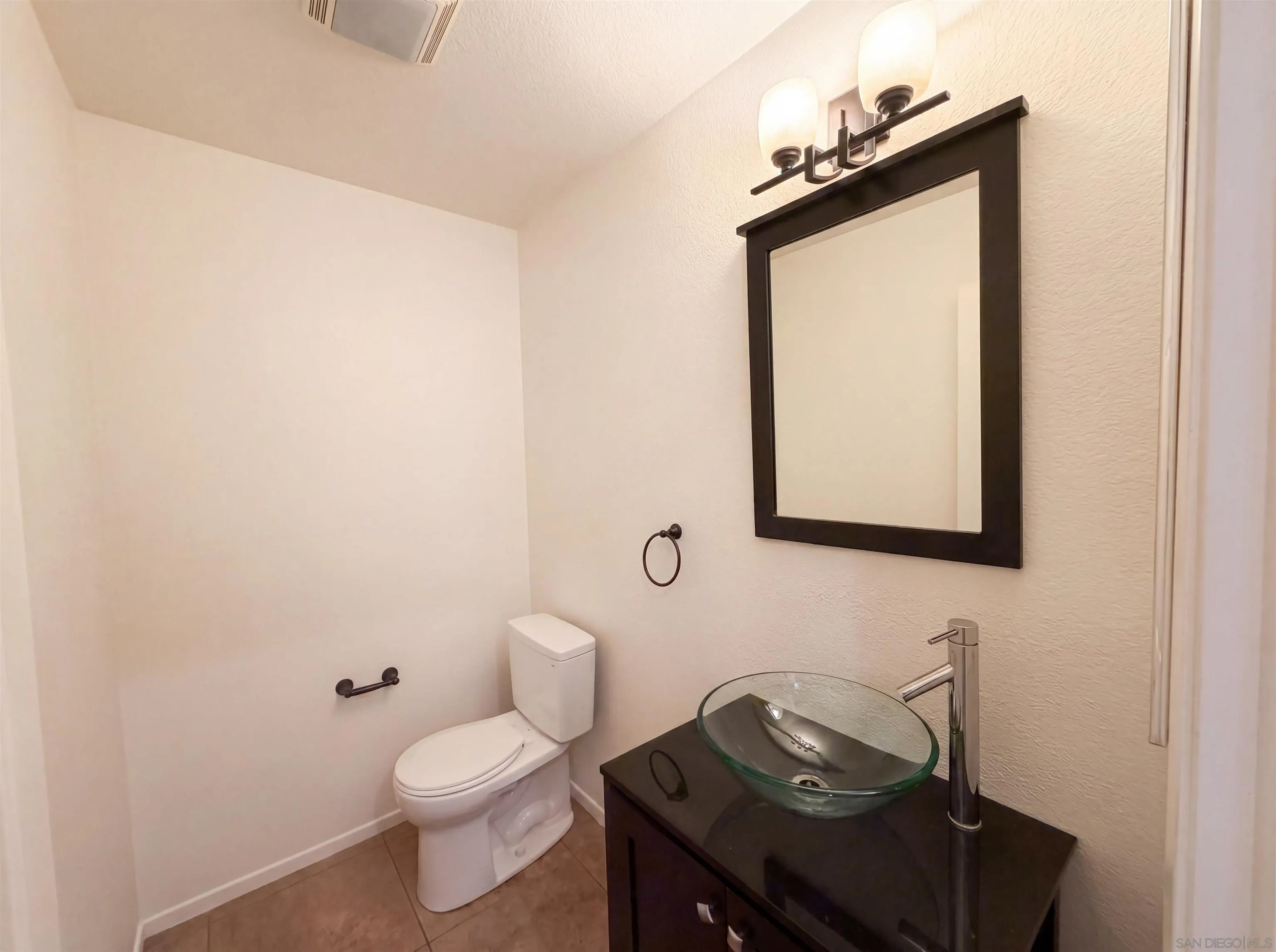 Photo #12: 260013797 Listing: Photo #12