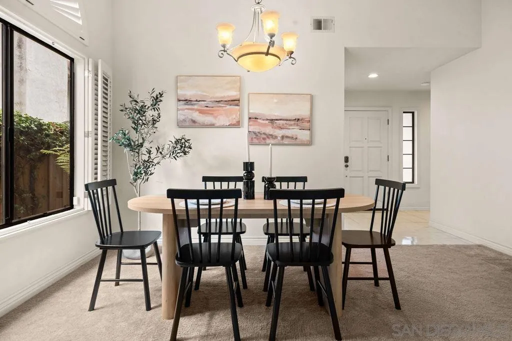 https://cdn.realtyfeed.com/cdn/127/260013800/f26efb98af09862785f78e25155bd11b.webp
