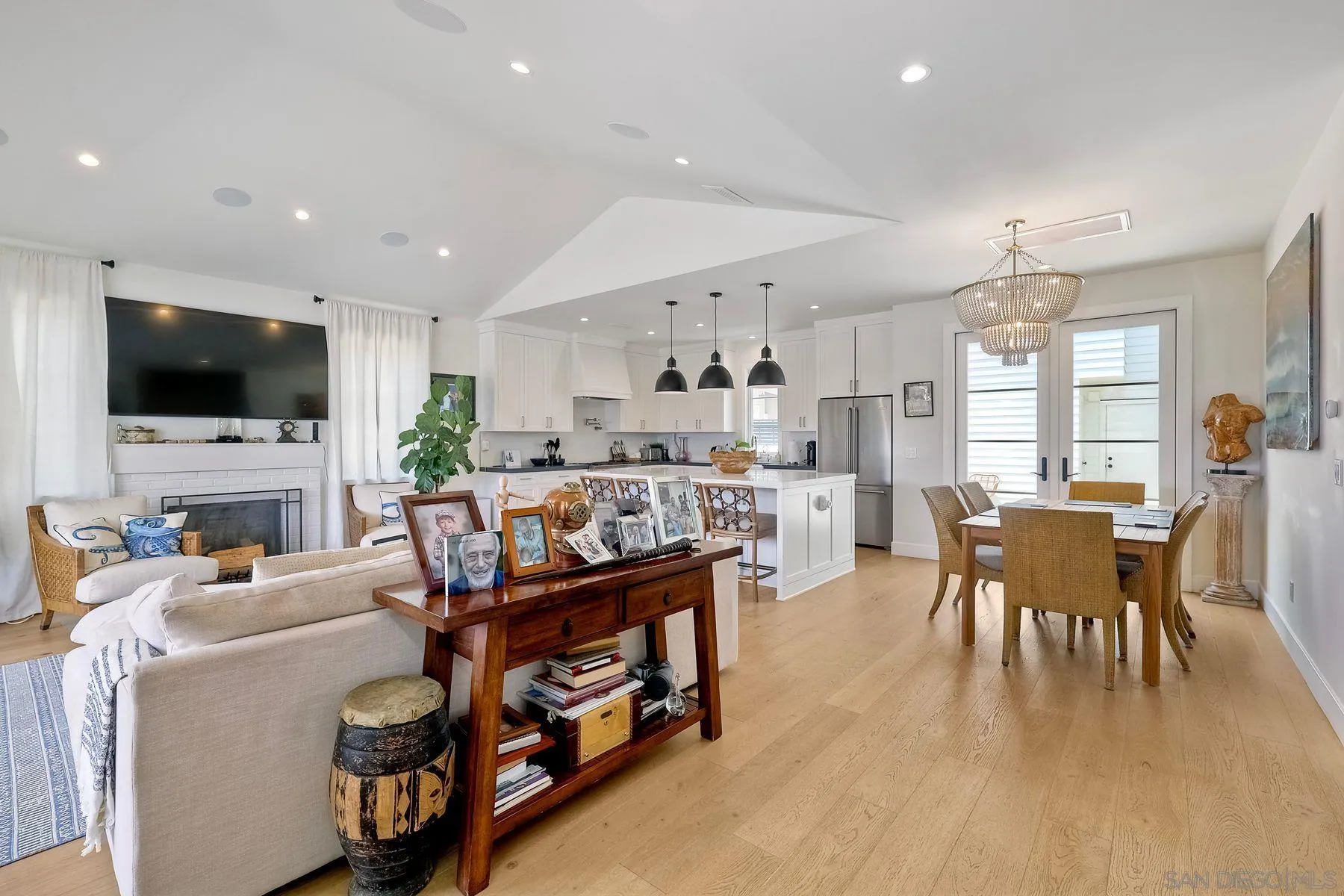 https://cdn.realtyfeed.com/cdn/127/260013801/5346dd8264c8e592892acb96934e5021.webp