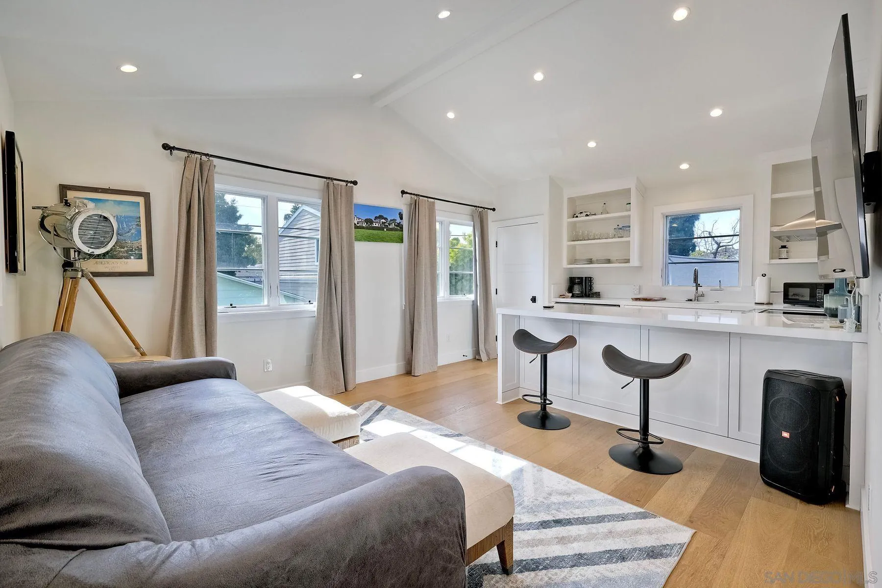 https://cdn.realtyfeed.com/cdn/127/260013801/ec8027e1d9195806f1153de8eea88c9a.webp