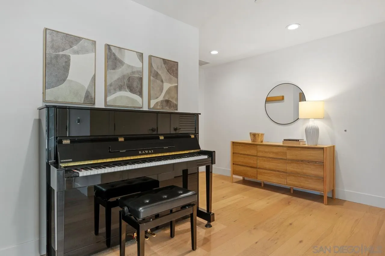 Photo #5: 260013802 Listing: Photo #5