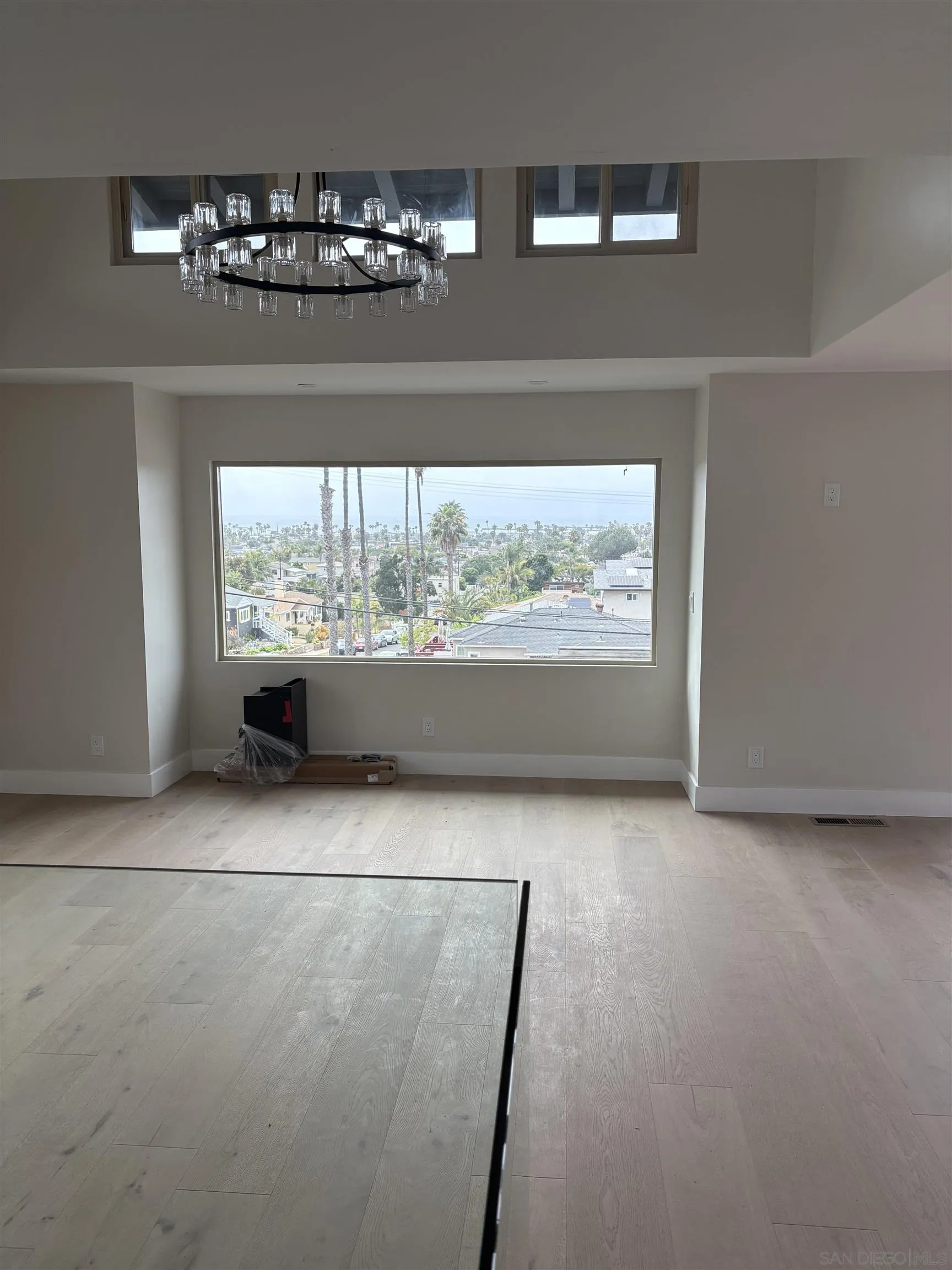 https://cdn.realtyfeed.com/cdn/127/260013812/16a169cadc8ea9772ad7193d7382dde2.webp