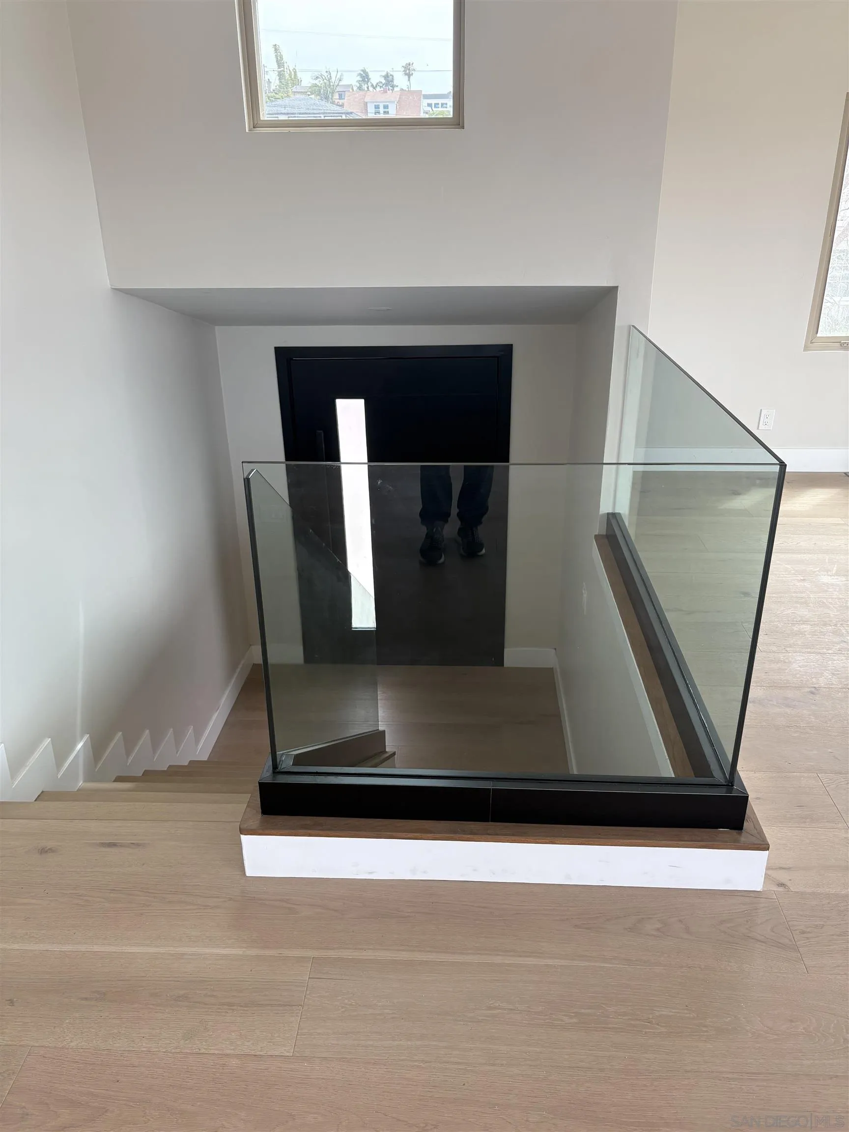 https://cdn.realtyfeed.com/cdn/127/260013812/45048b3a49cc38d591ba992d1b4c06fd.webp