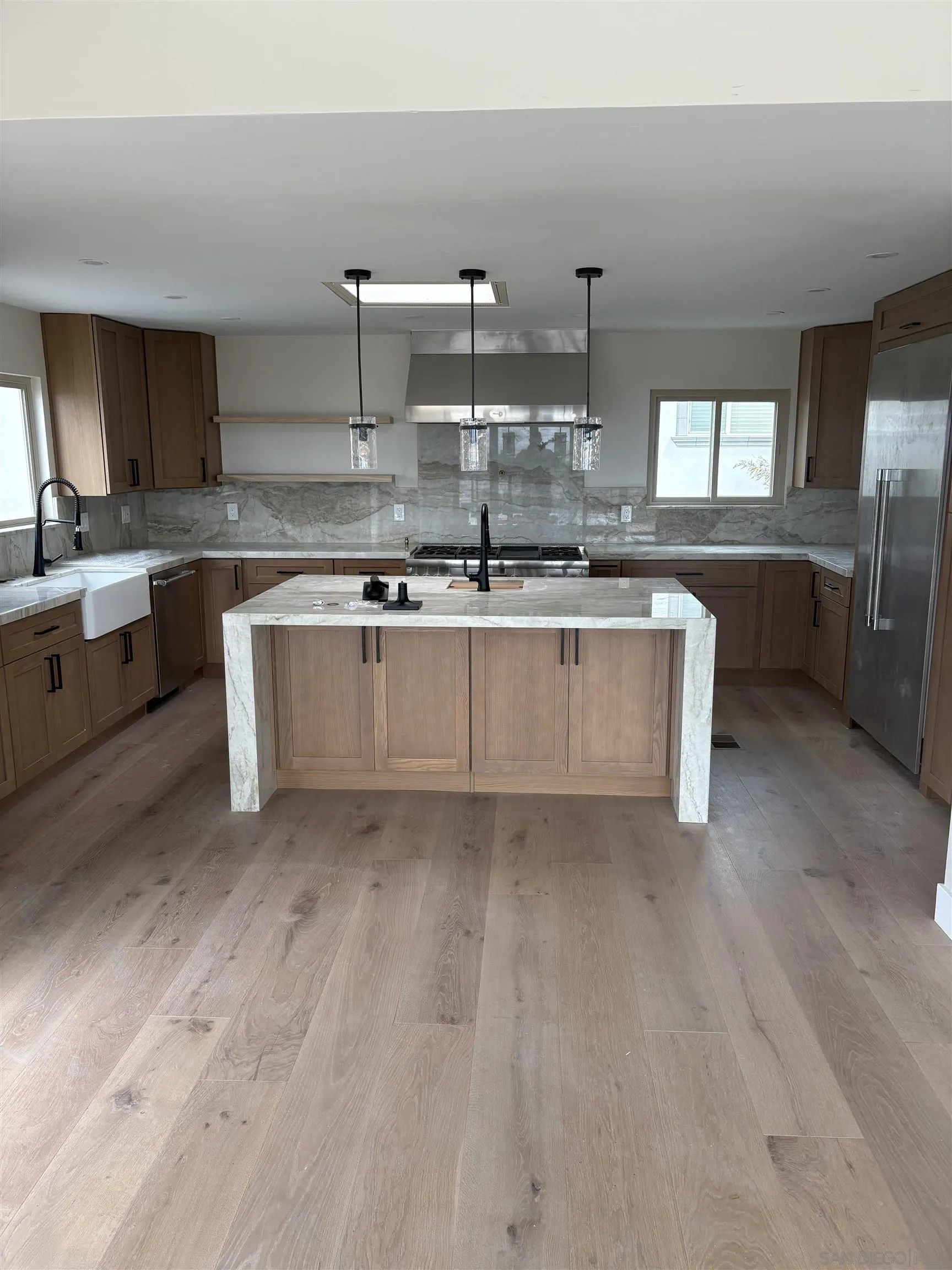 https://cdn.realtyfeed.com/cdn/127/260013812/6021a4e1b331a930de9369e84551ac26.webp