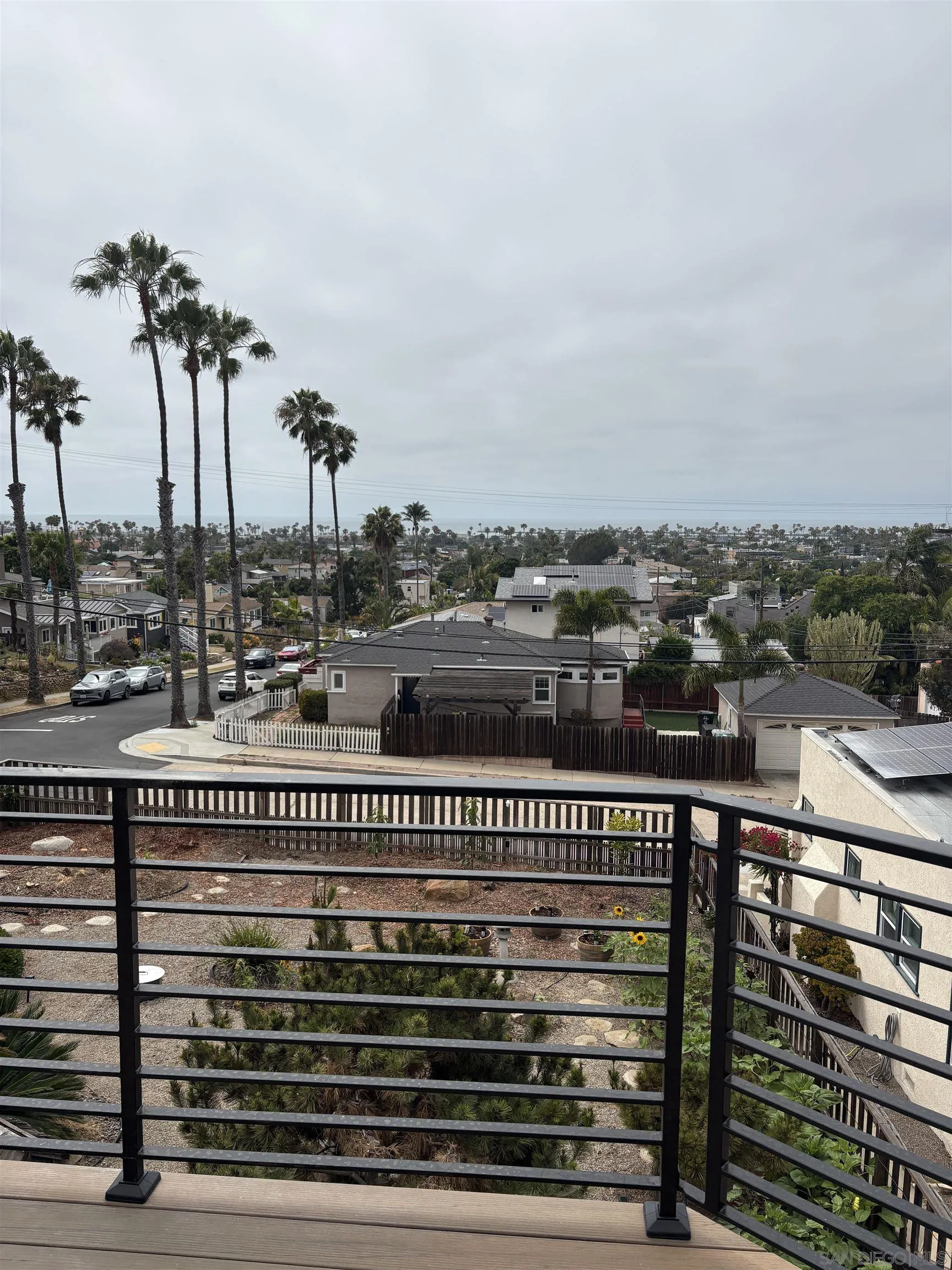 https://cdn.realtyfeed.com/cdn/127/260013812/79fa38c38e29494dc654d1531f5b715c.webp
