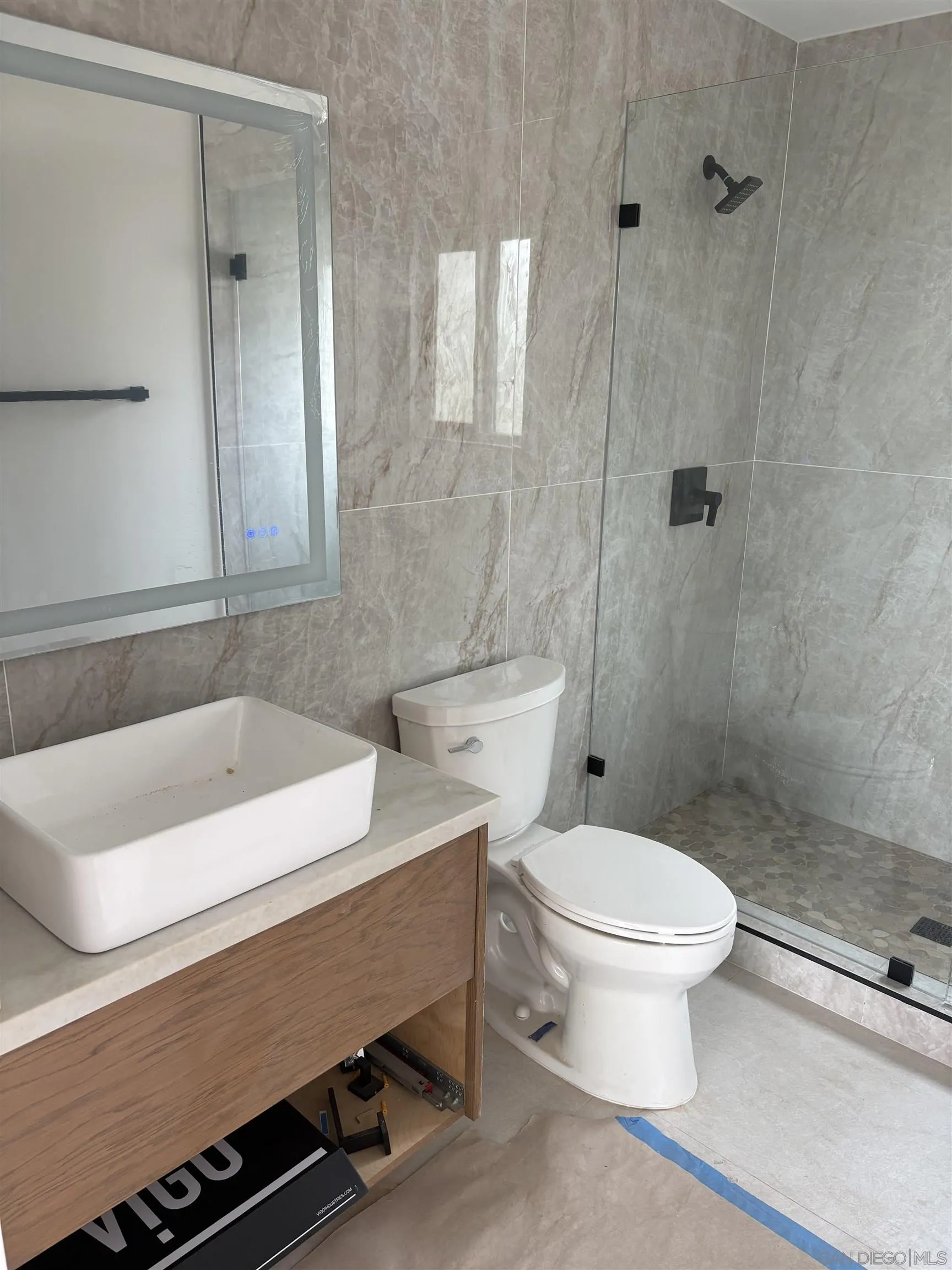 https://cdn.realtyfeed.com/cdn/127/260013812/dfa7f7b61110aa9c6d1eeb71f4e5ccfe.webp