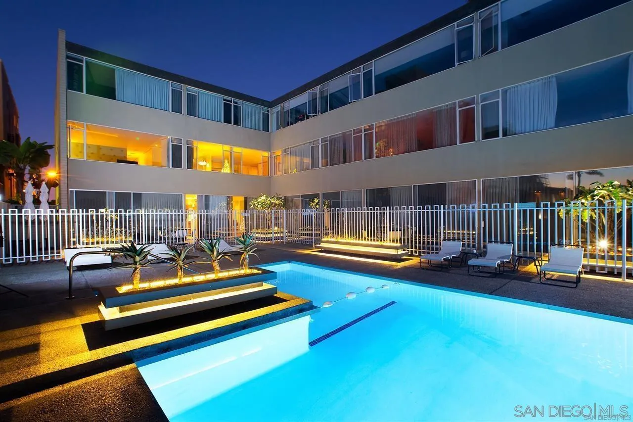 https://cdn.realtyfeed.com/cdn/127/260013813/6eac195615d18bcd4feafdb1c96c9b5f.webp