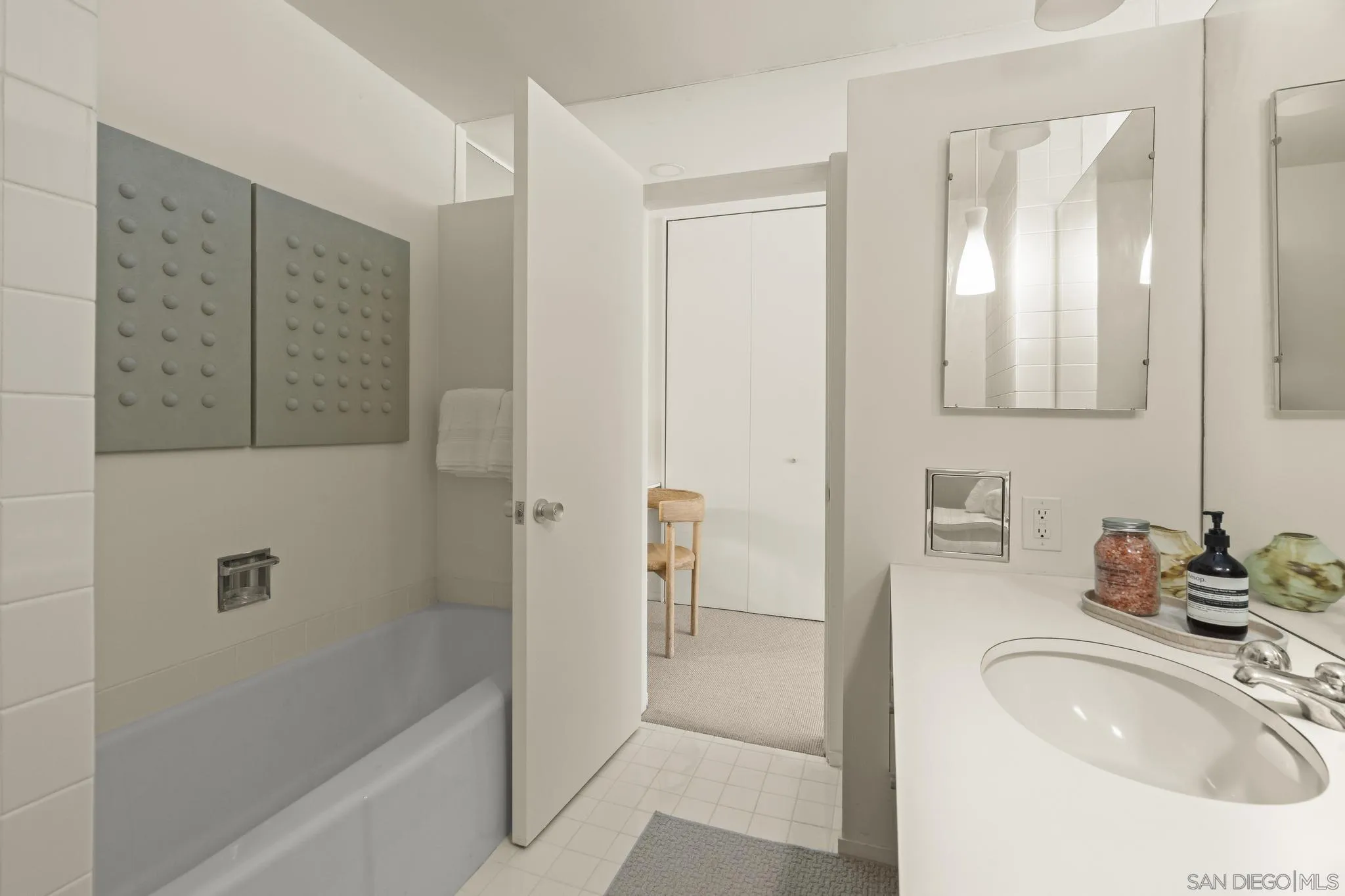 https://cdn.realtyfeed.com/cdn/127/260013813/76c1968dbc165aef7aa5bcedf85e054d.webp