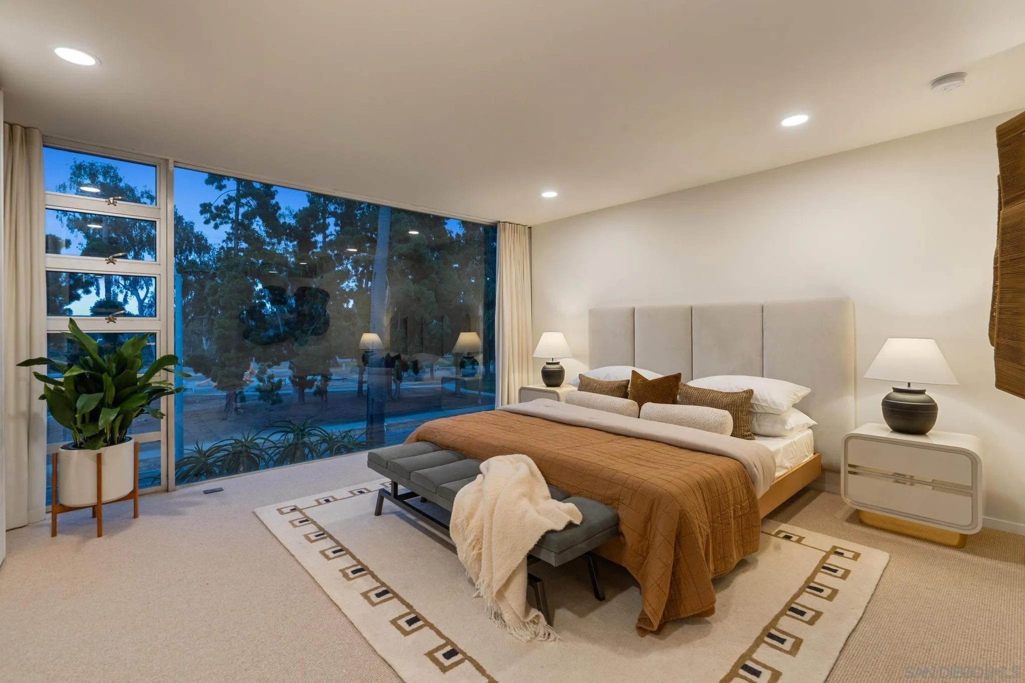 https://cdn.realtyfeed.com/cdn/127/260013813/8c4ae56a2576dd15df5cc6178e920ca4.webp