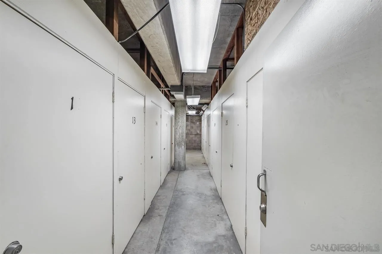 https://cdn.realtyfeed.com/cdn/127/260013813/a5160d928ebebb3bfd4112d526cfb751.webp