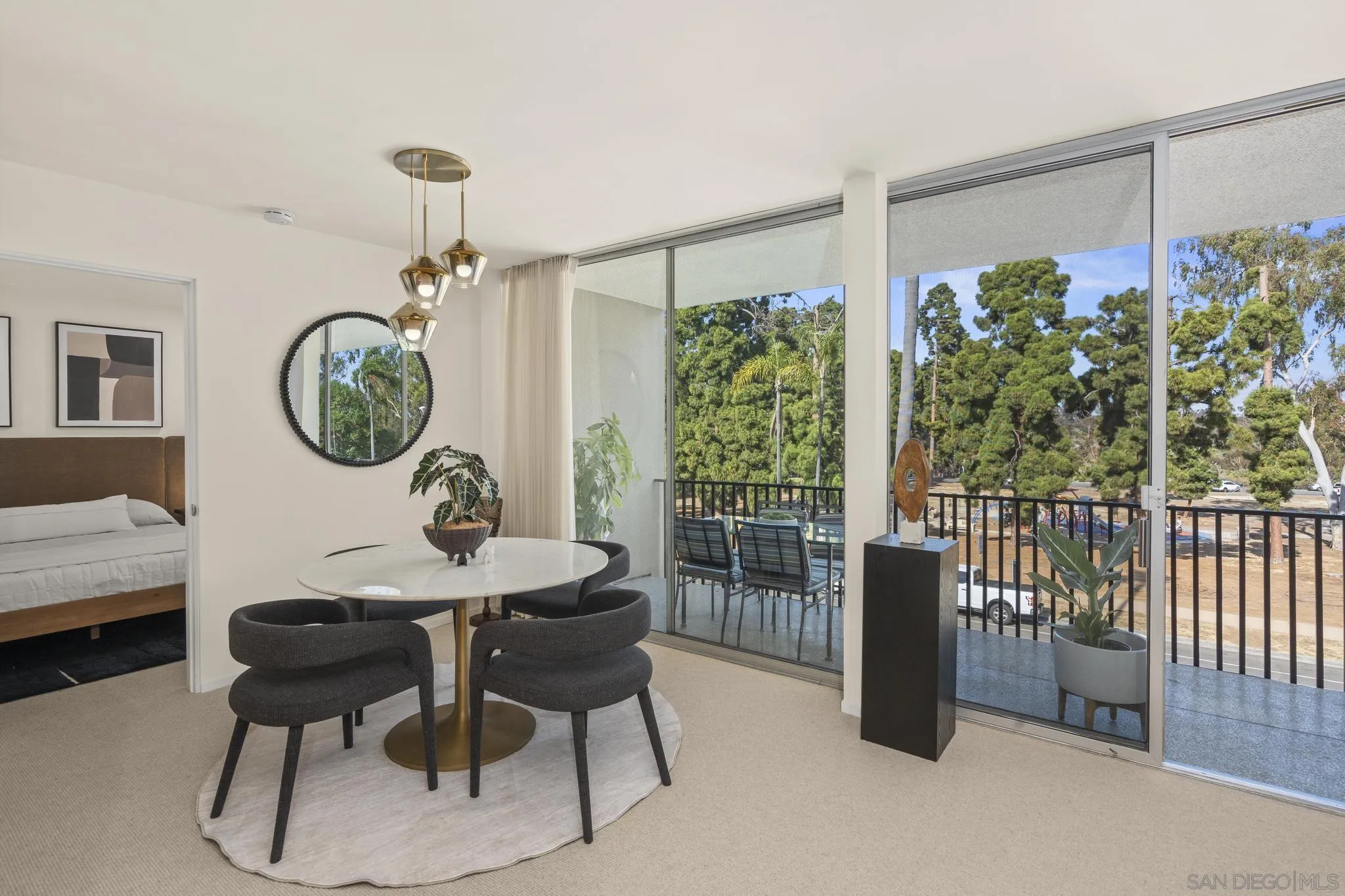 https://cdn.realtyfeed.com/cdn/127/260013813/aef630a7b8e1bcf5531a90c7556c370a.webp