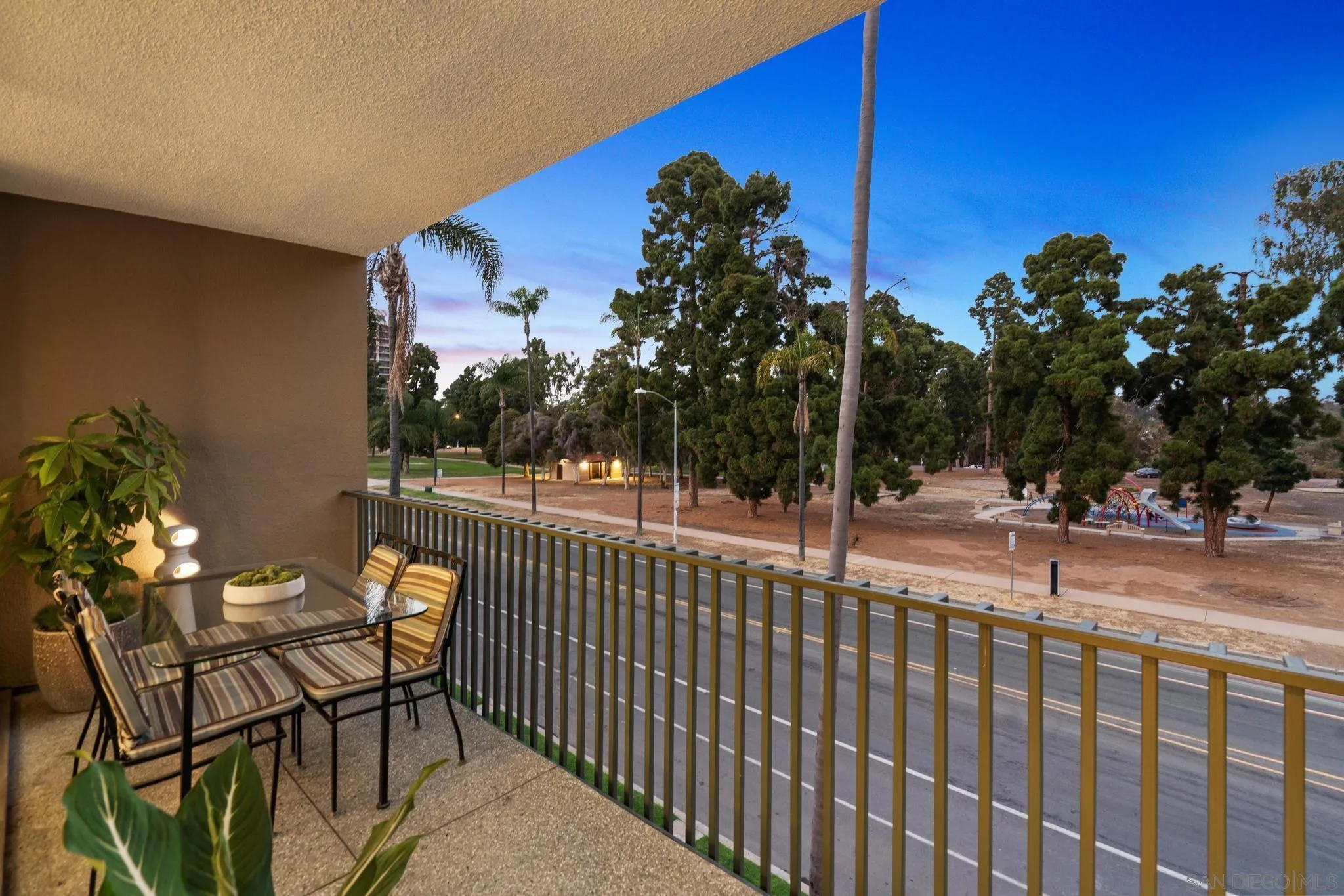 https://cdn.realtyfeed.com/cdn/127/260013813/cd553e52be16bb7e30529b189bd93448.webp