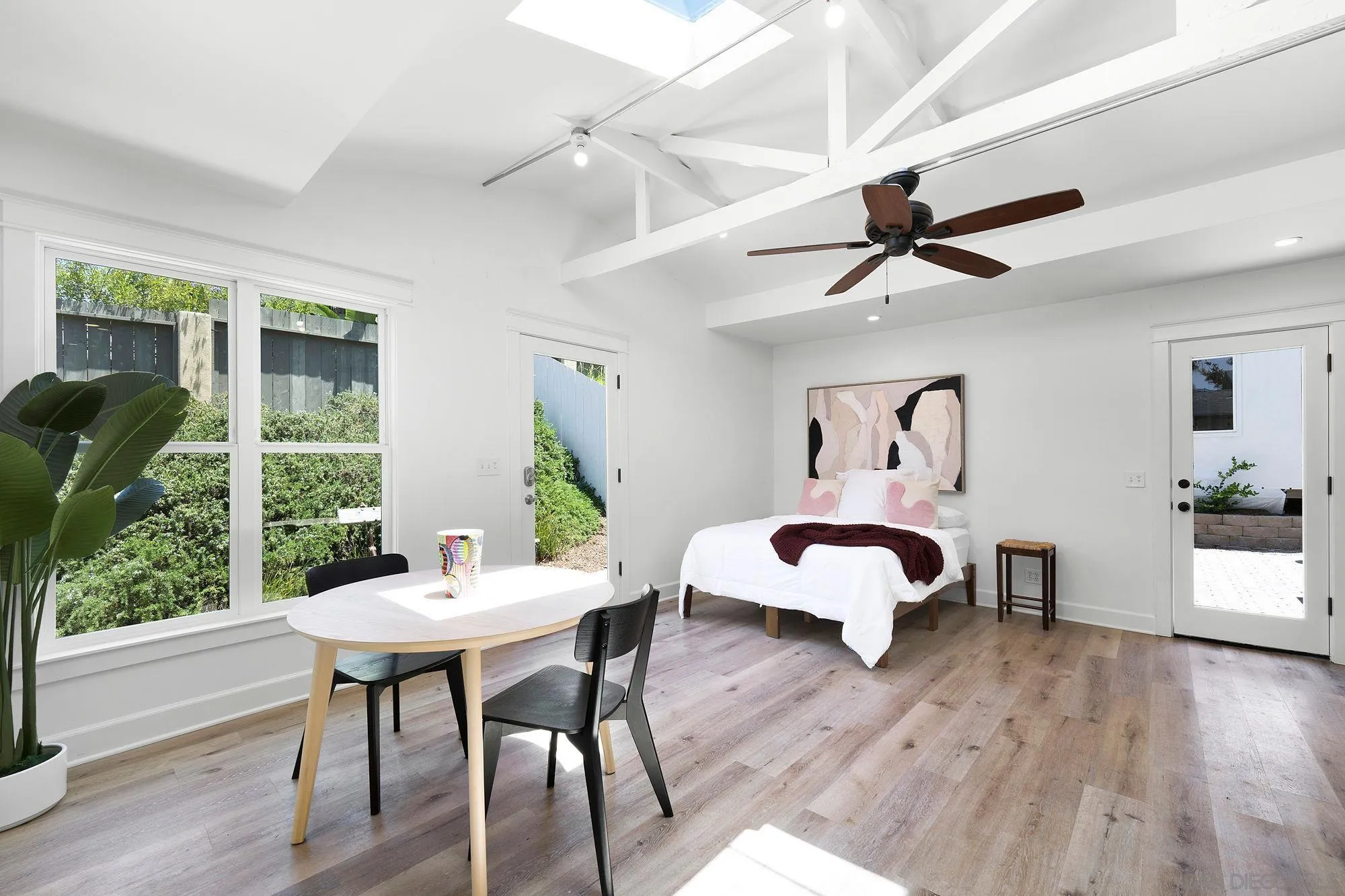 https://cdn.realtyfeed.com/cdn/127/260013815/0440f7edd44affa3496af4a8dd4aaa1d.webp