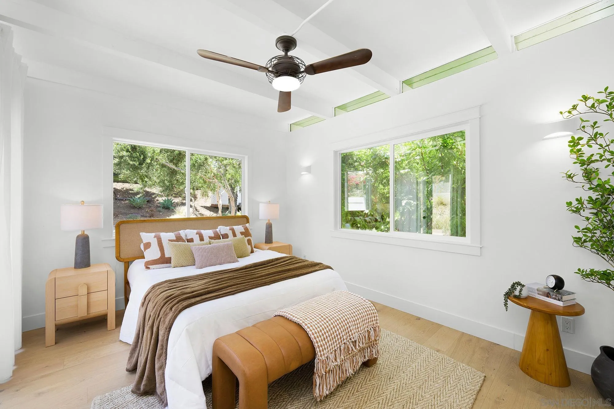https://cdn.realtyfeed.com/cdn/127/260013815/09293108adf809dd3aa56a9bbea31b85.webp