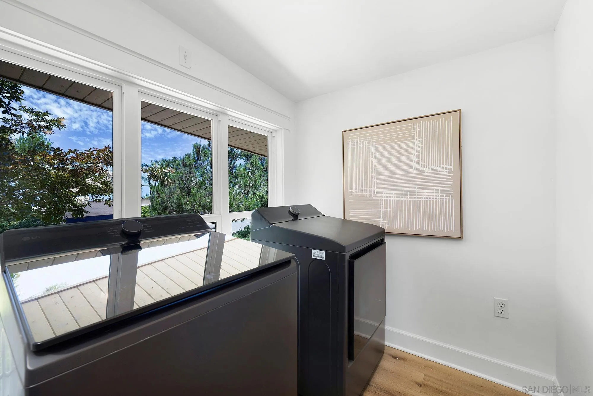 https://cdn.realtyfeed.com/cdn/127/260013815/20edd84e7a3bbba2c9e58c4194e0879b.webp