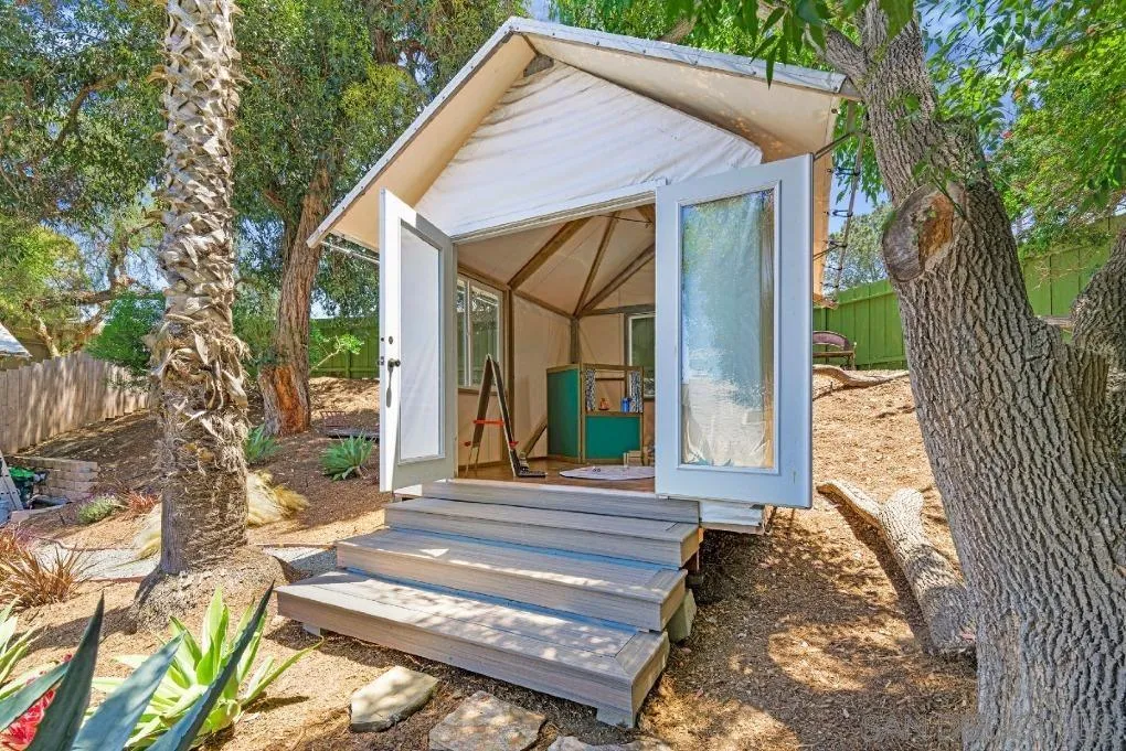 https://cdn.realtyfeed.com/cdn/127/260013815/3555e01f96f10c6a08f3b0c4a2d600f8.webp