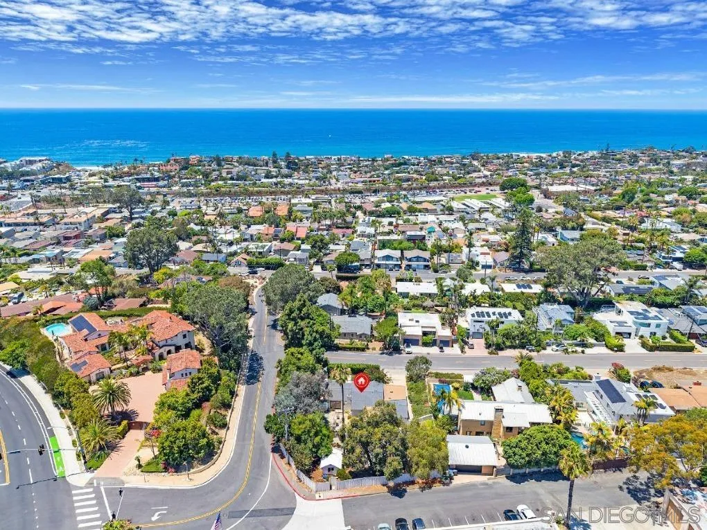 https://cdn.realtyfeed.com/cdn/127/260013815/ab3bfd63b74085d025fb61eb49ca47c3.webp