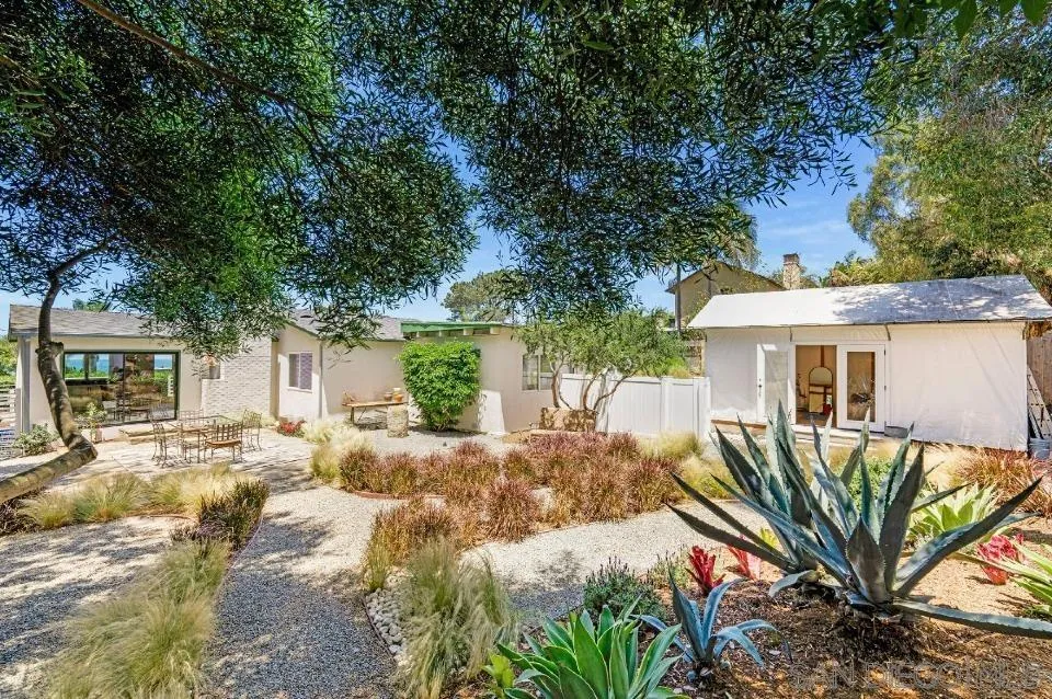 https://cdn.realtyfeed.com/cdn/127/260013815/b76671a4a2e1c0abeb375aa7ec8ce1d2.webp