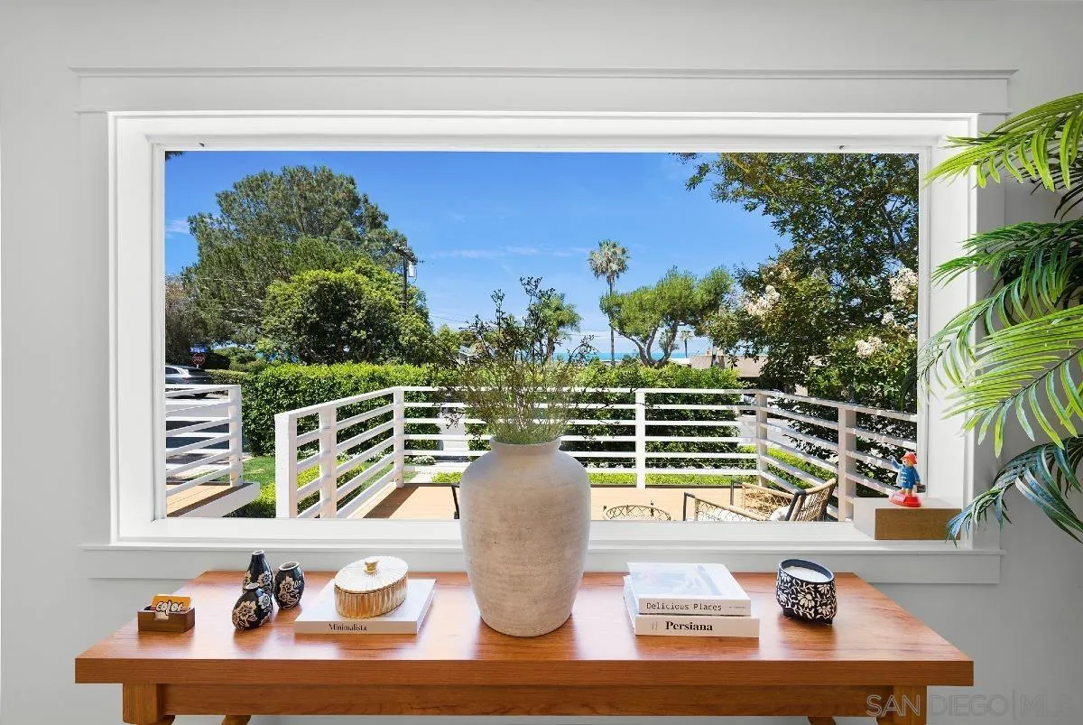 Solana Beach, CA 92075