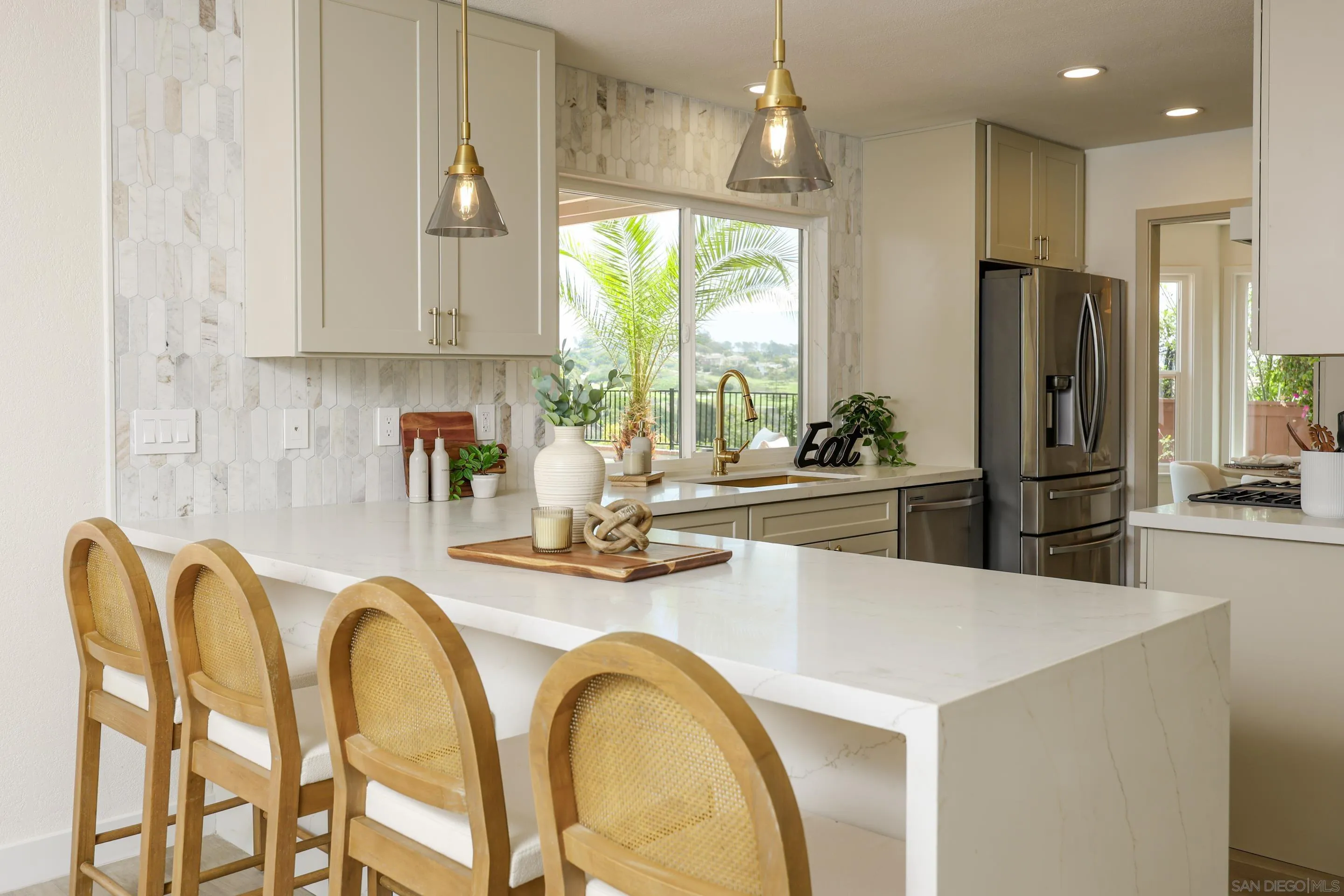 https://cdn.realtyfeed.com/cdn/127/260013821/901e42754646a6f9fad7abfb088c97a6.webp