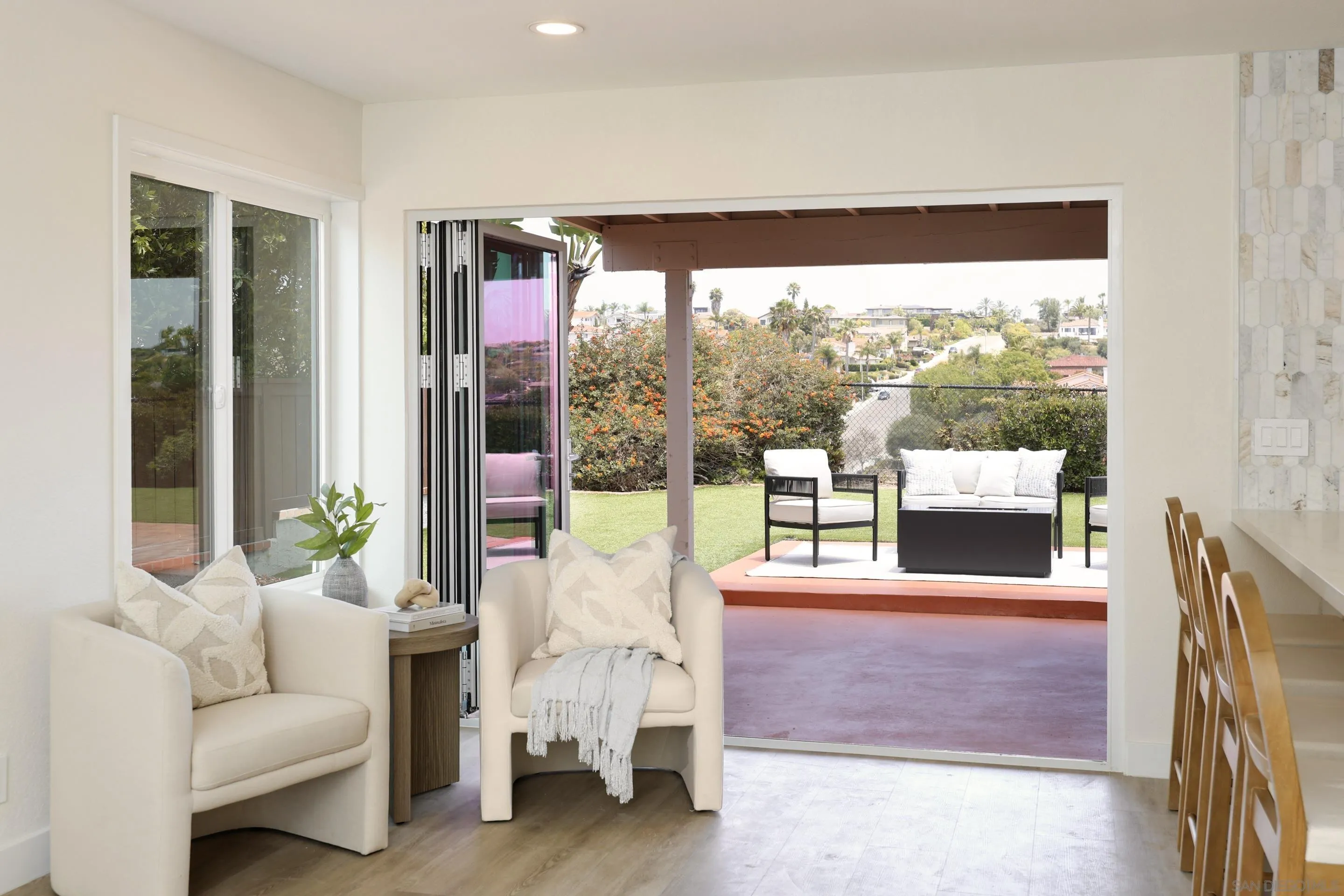 https://cdn.realtyfeed.com/cdn/127/260013821/b549c7c562685c80df0c14dc3602a3d9.webp