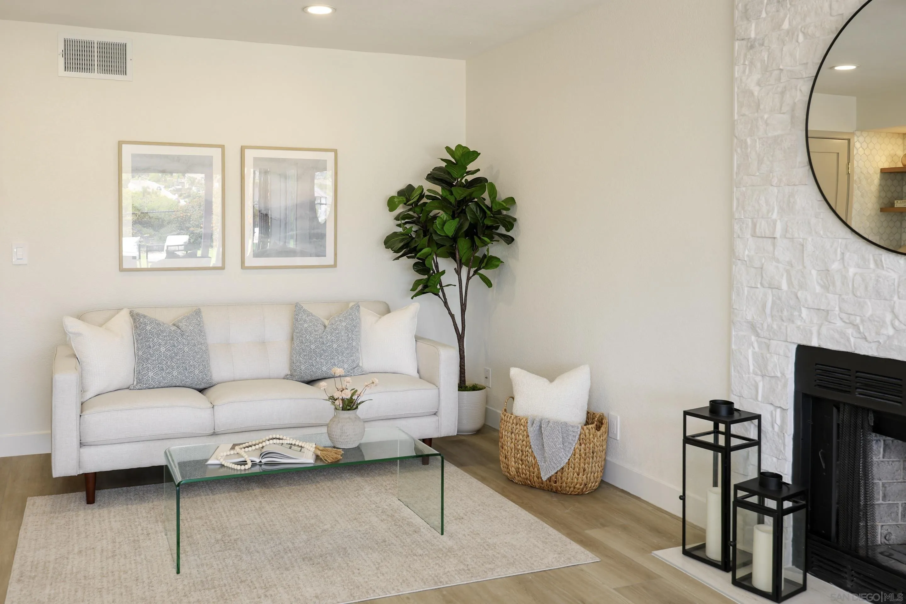 https://cdn.realtyfeed.com/cdn/127/260013821/eae259f8fd53dd3ad99a9d47f8954351.webp