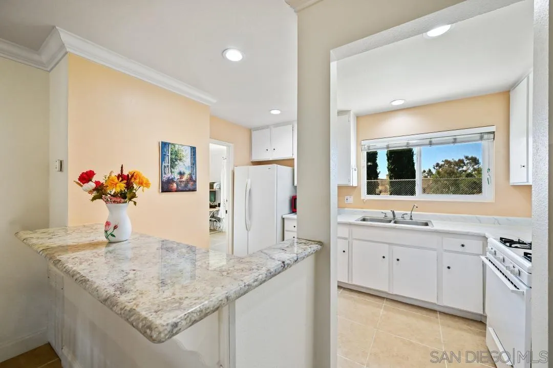 Photo #10: 260013825 Listing: Photo #10