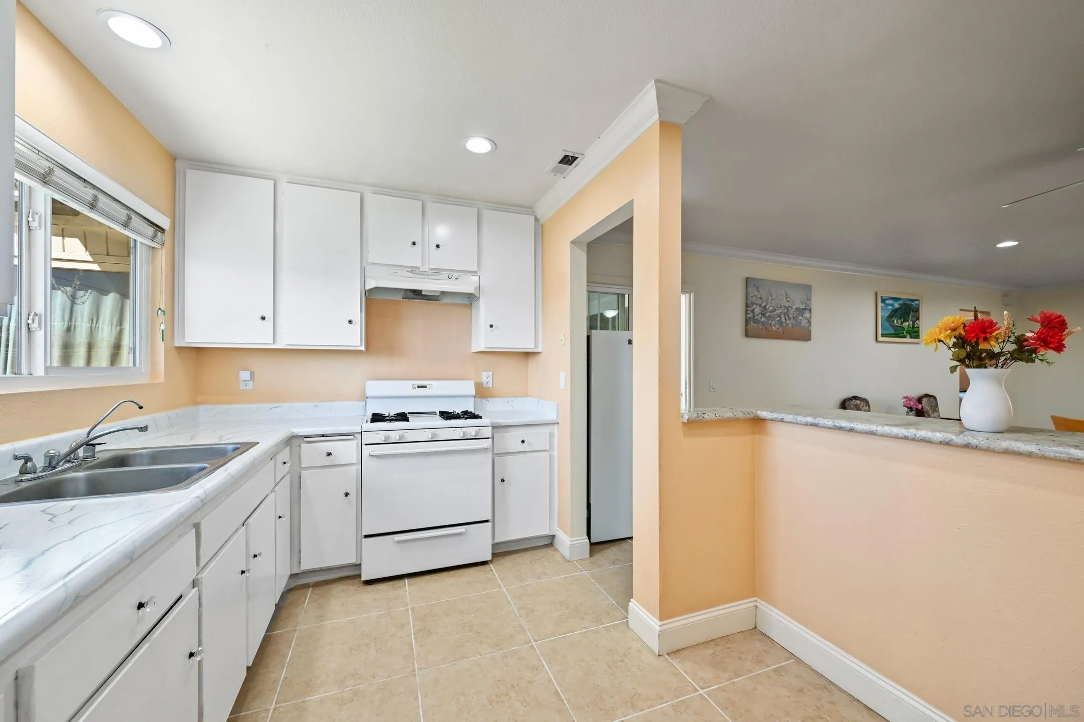 Photo #11: 260013825 Listing: Photo #11