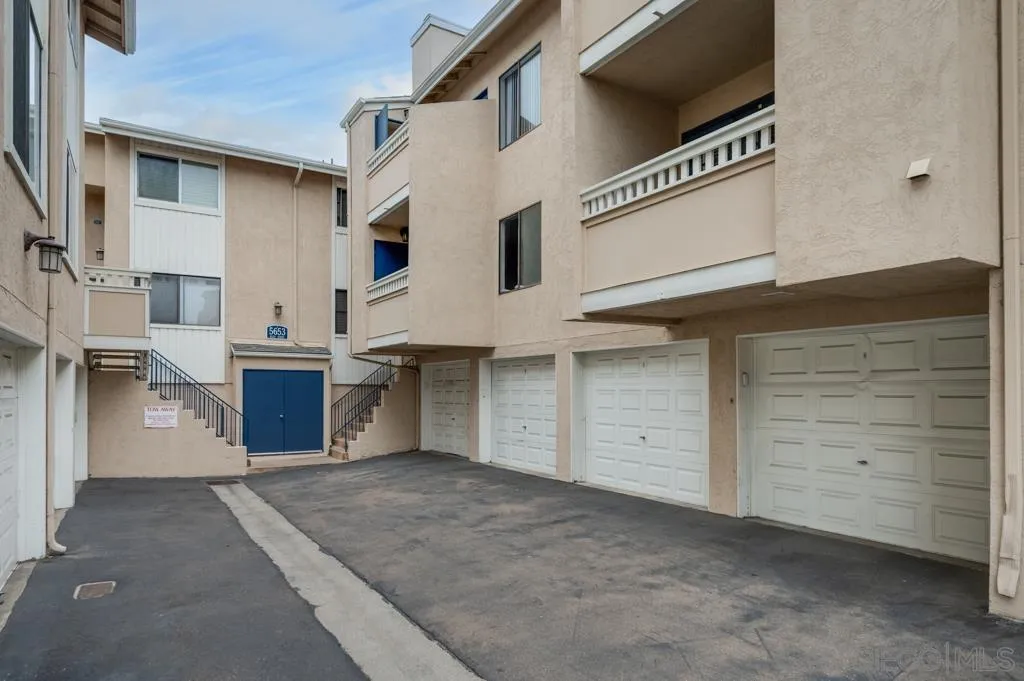 https://cdn.realtyfeed.com/cdn/127/260013826/921dc29b74f9df25592c7ab11e089e08.webp