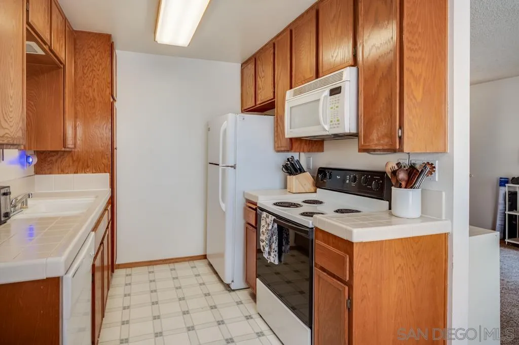 https://cdn.realtyfeed.com/cdn/127/260013826/a66c1bbceafdac29a30dcde2eaced2d9.webp