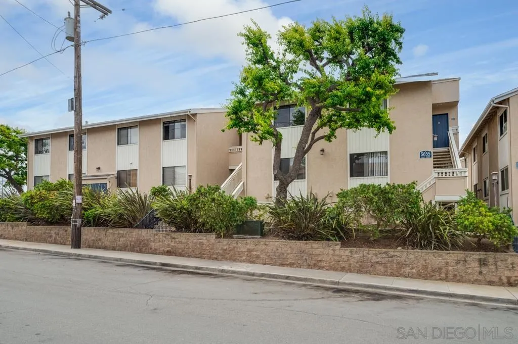 https://cdn.realtyfeed.com/cdn/127/260013826/d1085a891fc38b105ba018db070d6b5c.webp