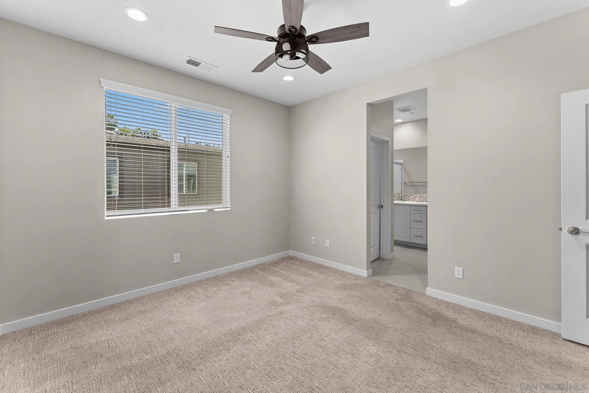 Photo #25: 260013831 Listing: Photo #25