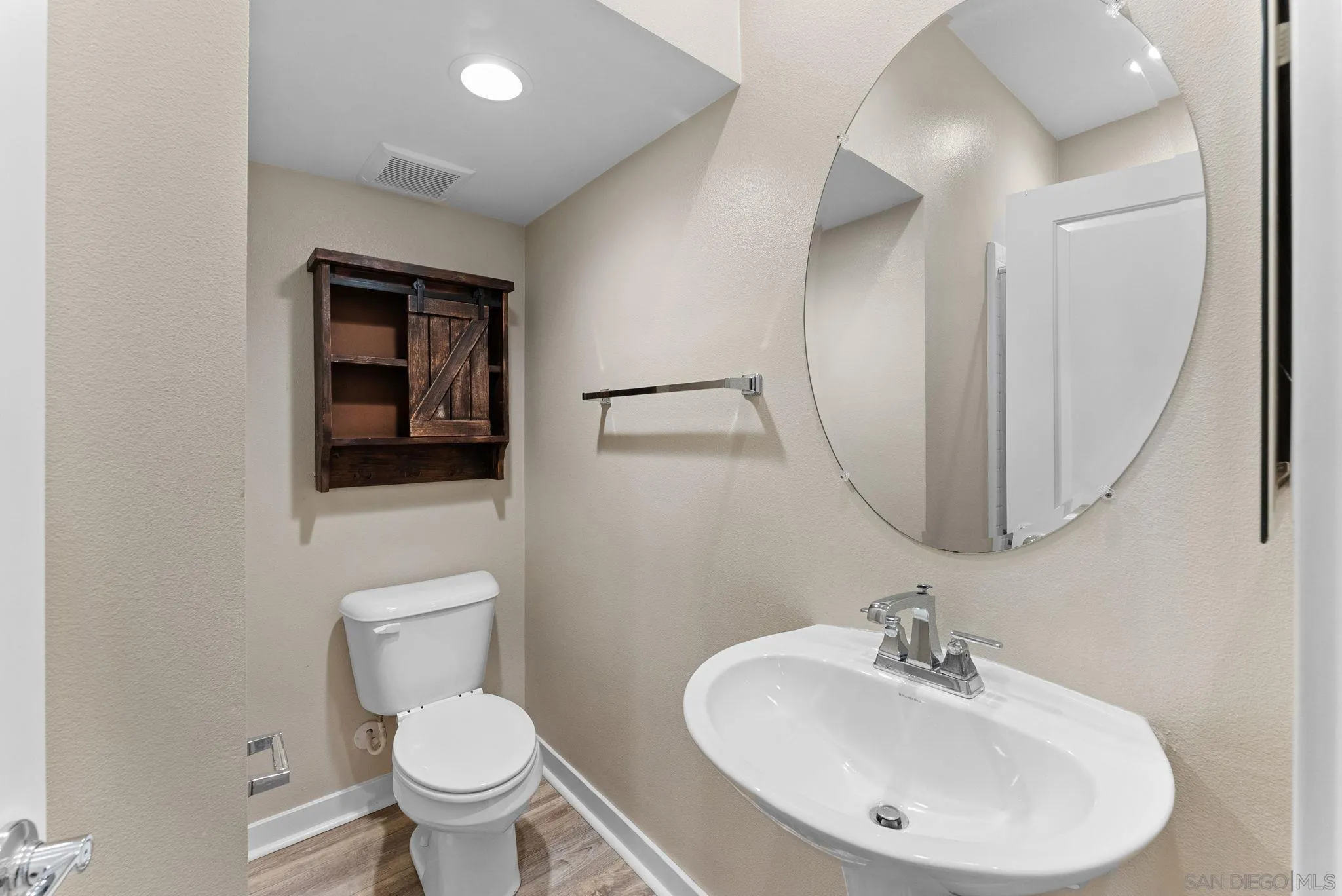 Photo #17: 260013831 Listing: Photo #17